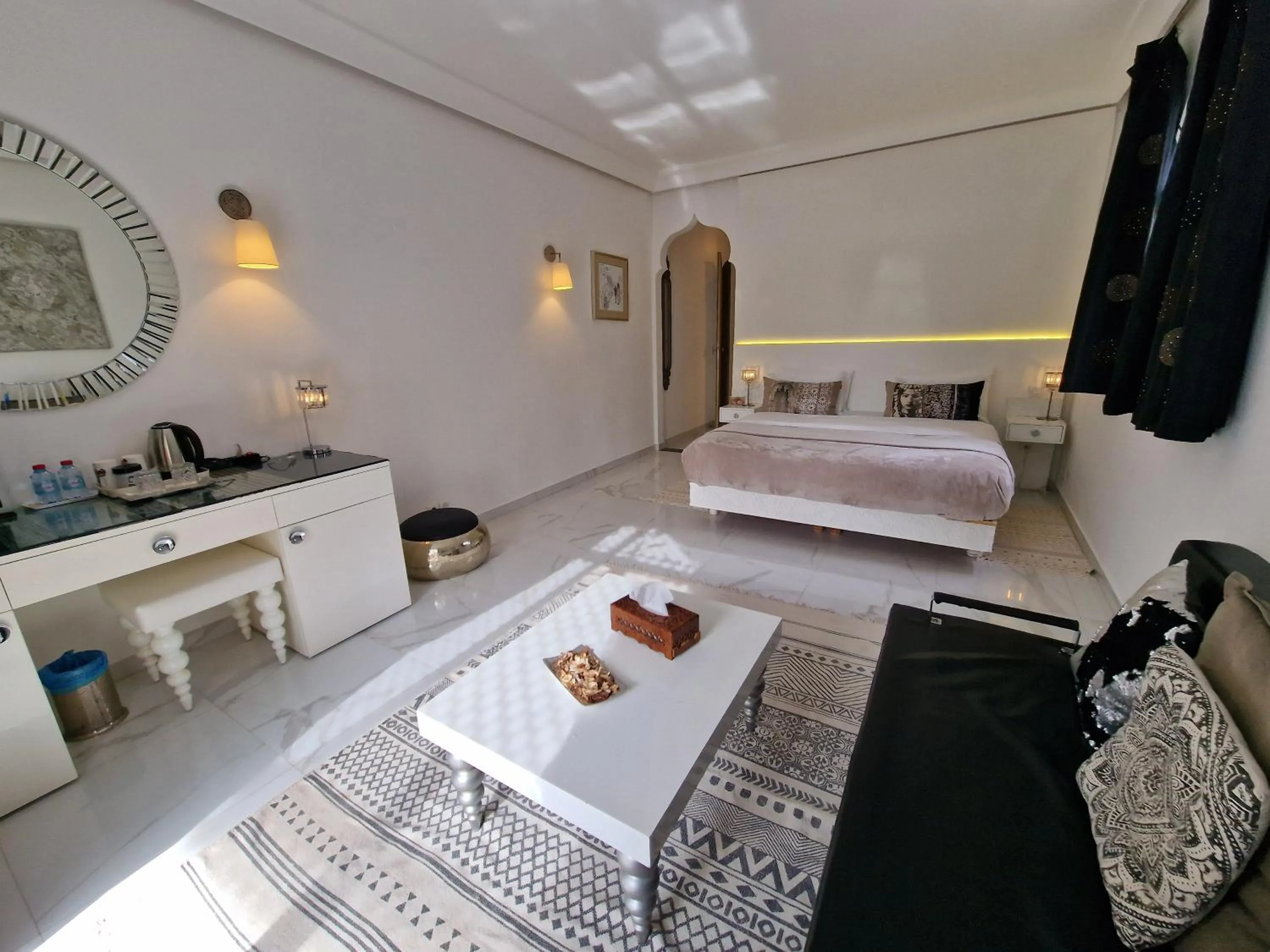 Photo of the whole room, Bed in Palace Africa - Marrakech Palmeraie