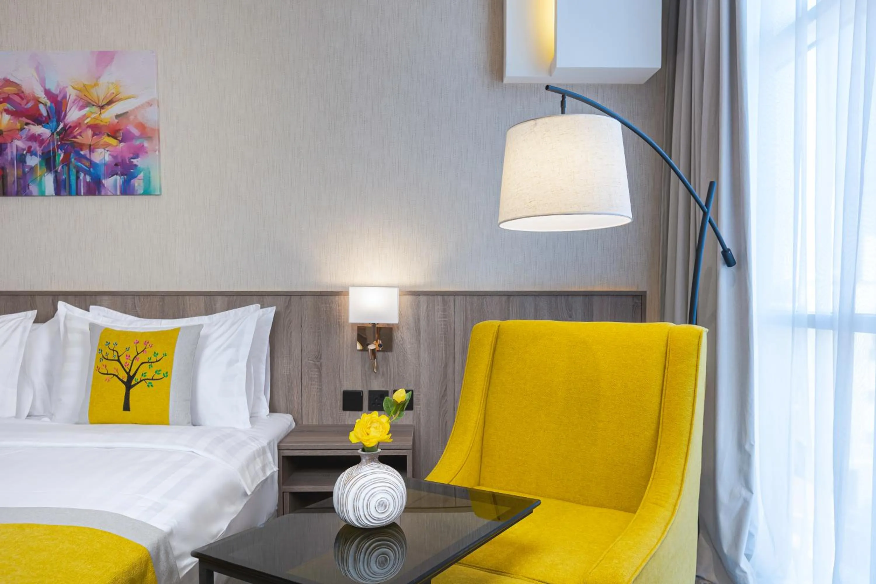 View (from property/room), Bed in The Seasons Hotel