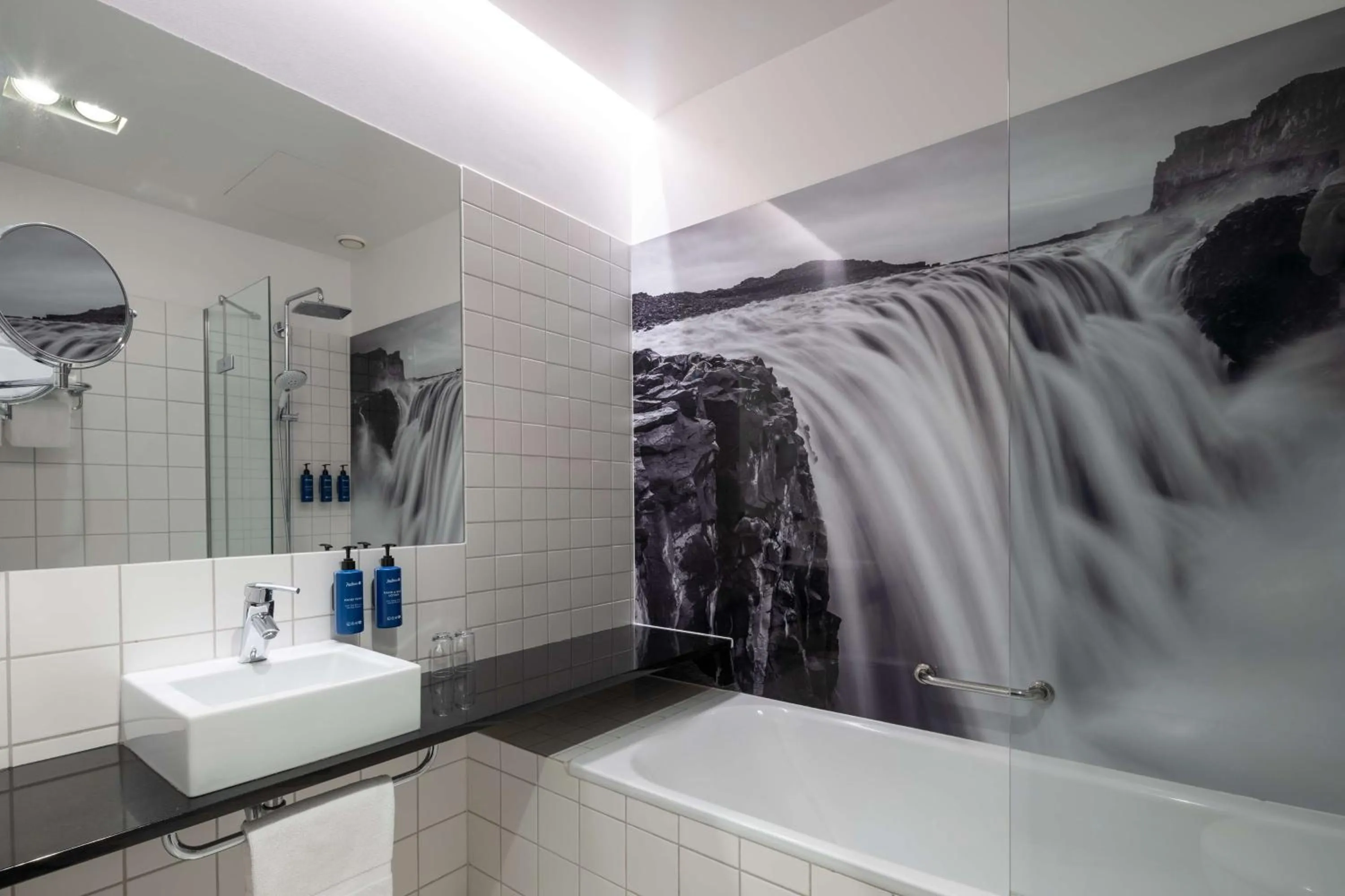 Bathroom in Radisson Blu 1919 Hotel, Reykjavík