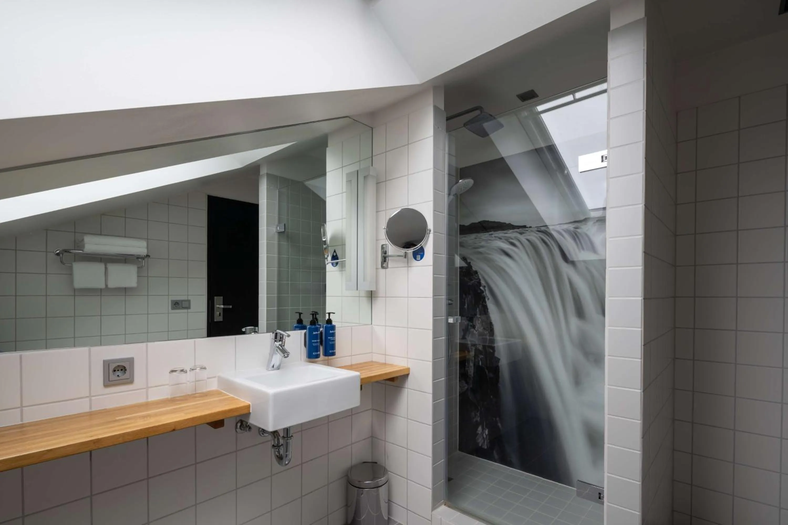 Bathroom in Radisson Blu 1919 Hotel, Reykjavík