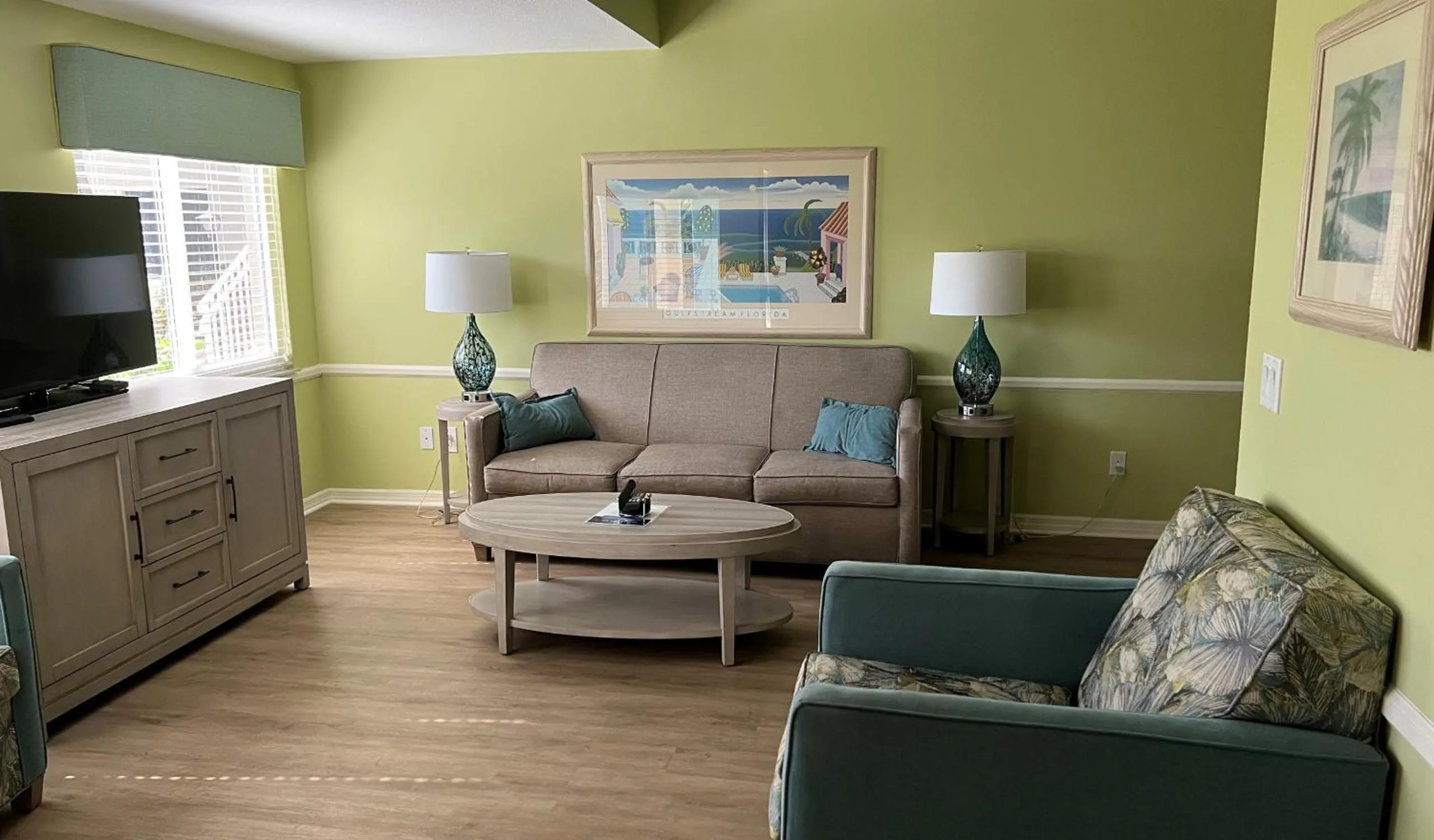 TV and multimedia in Gulfstream Manor