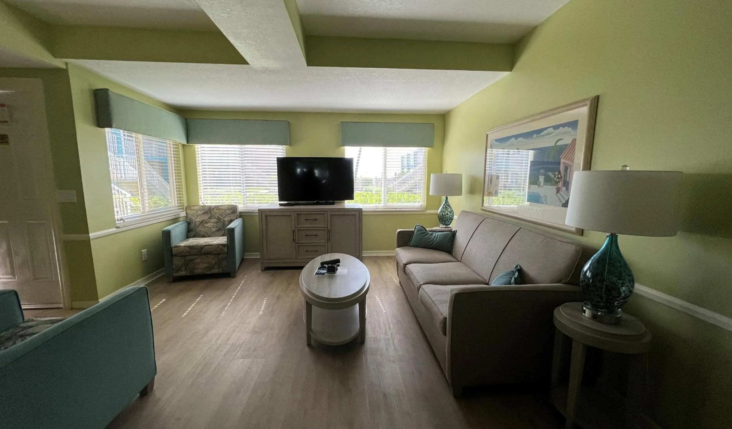 TV and multimedia in Gulfstream Manor