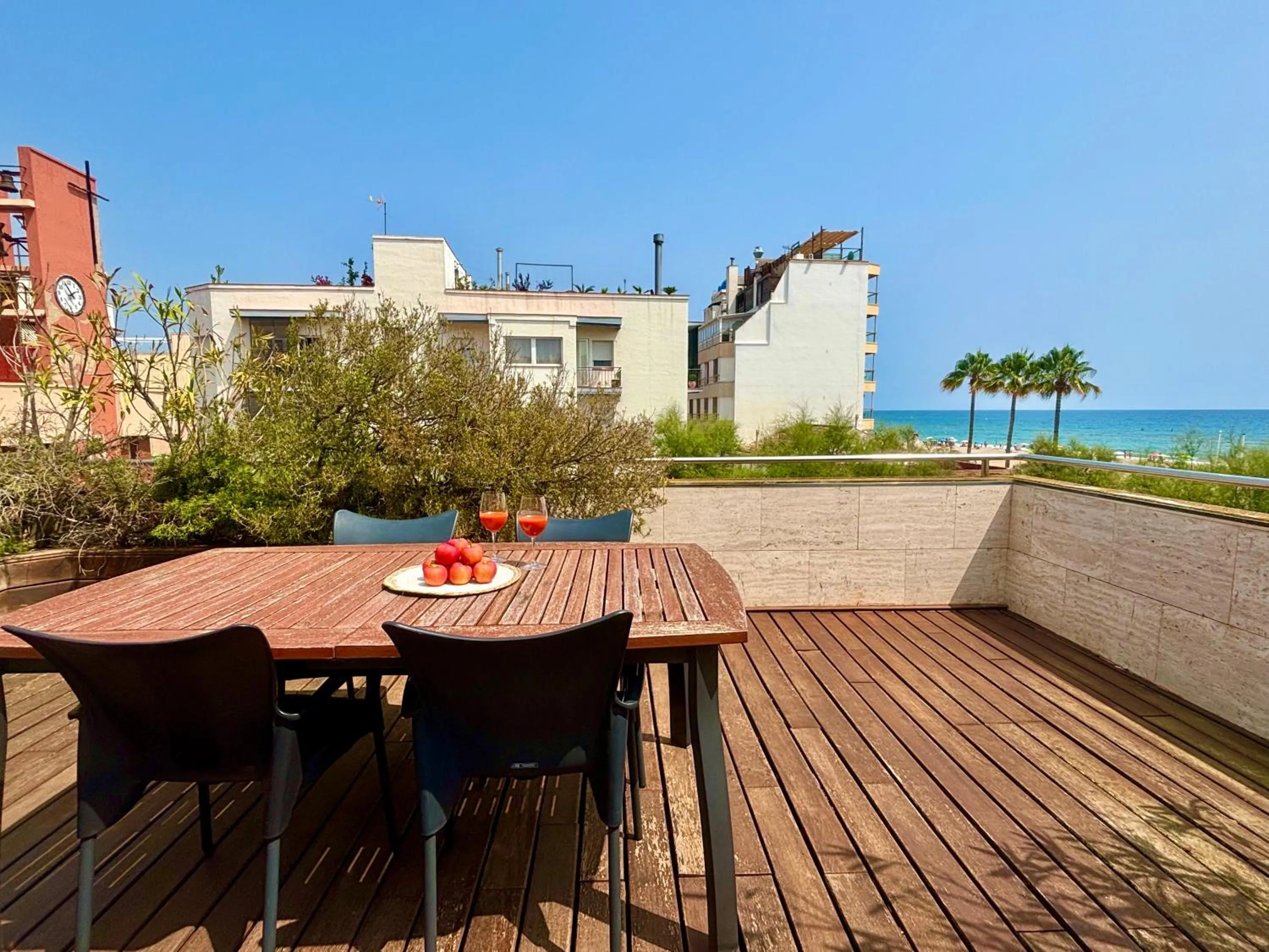 Increíble casa frente al mar , planta baja
