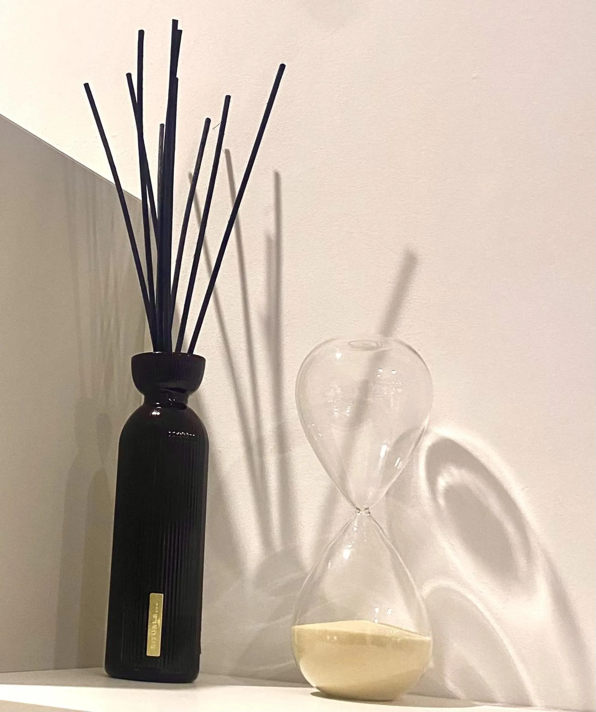 Lobby or reception in Barcelona Chic Apartments- Free Parking - 10 min BCN center by metro
