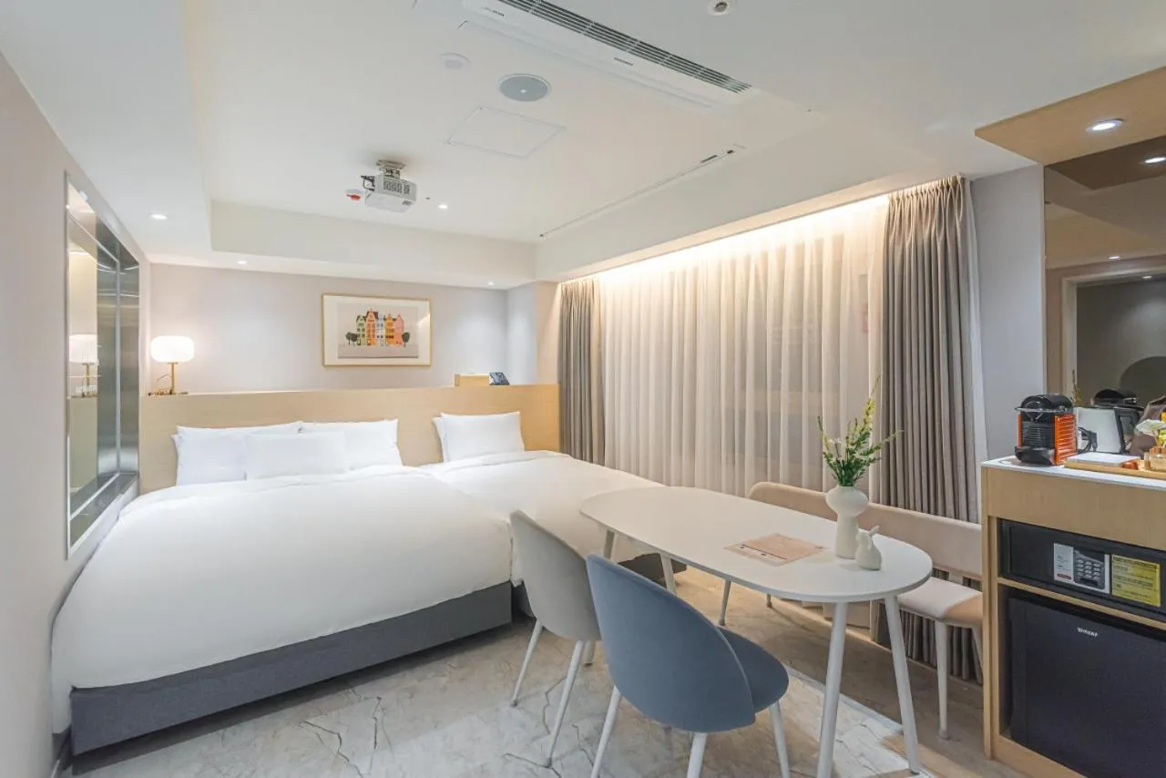 Bed in Asherah Villa d' aqua Hotel