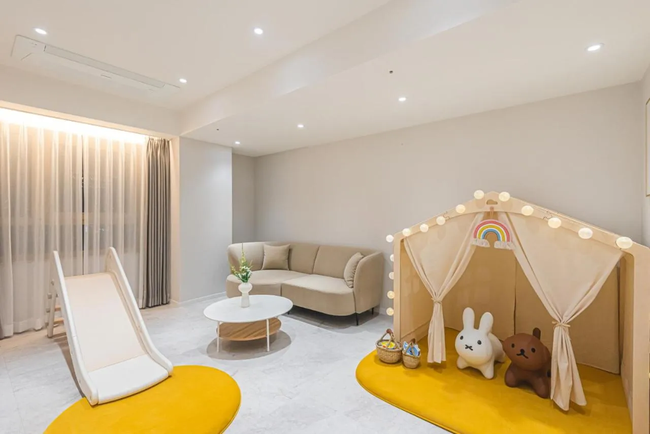 Asherah Villa d' aqua Hotel