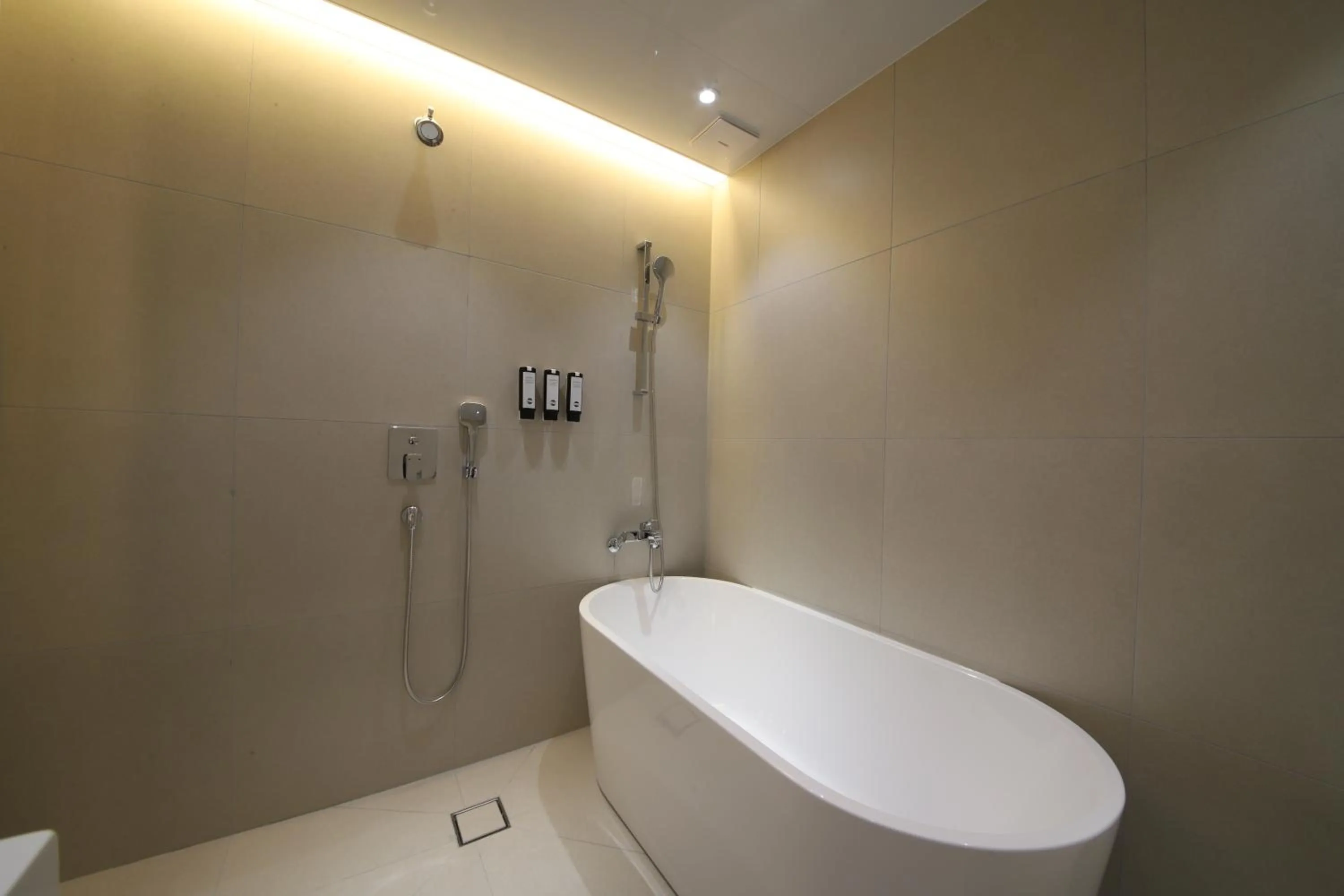 Asherah Villa d' aqua Hotel