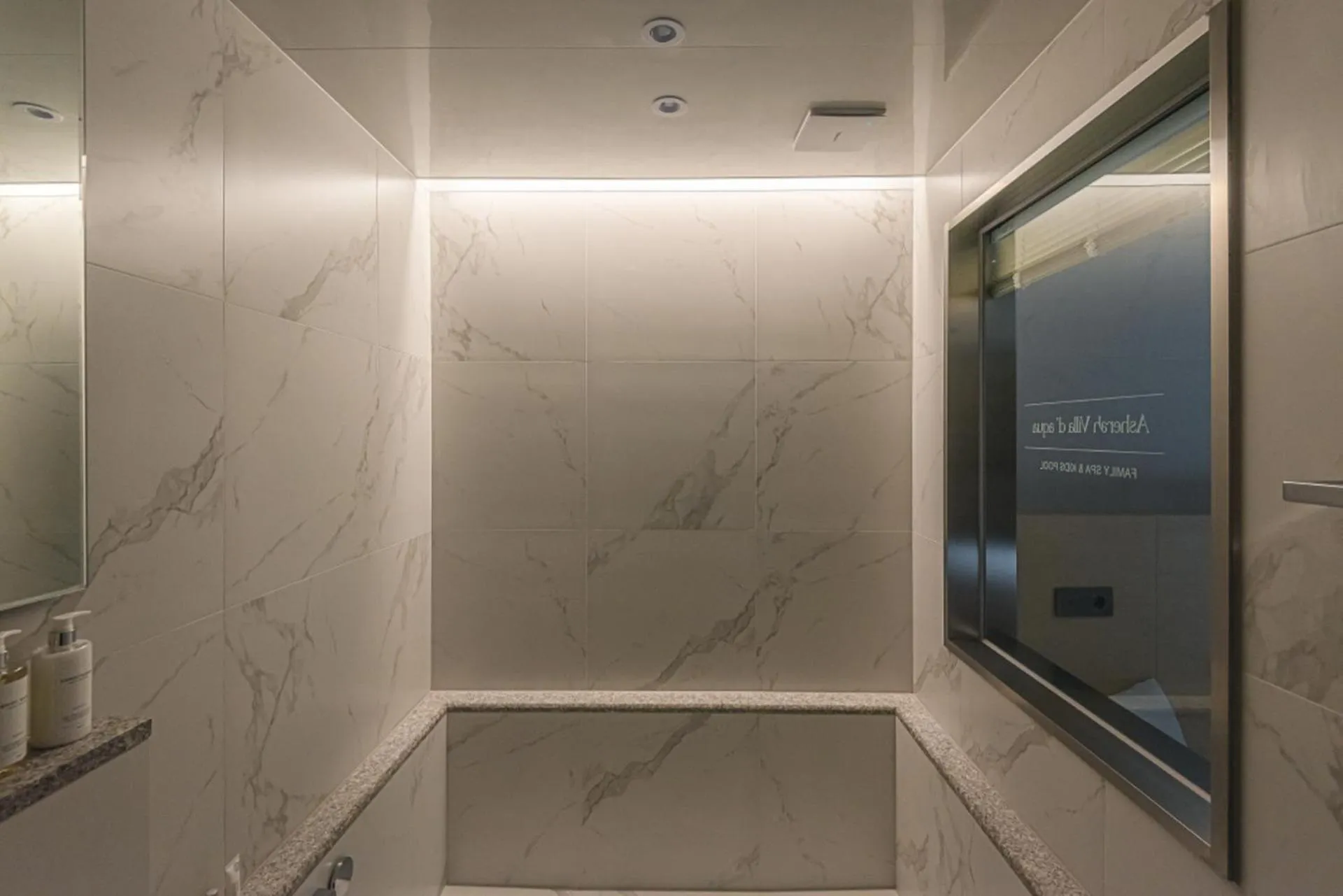 Asherah Villa d' aqua Hotel