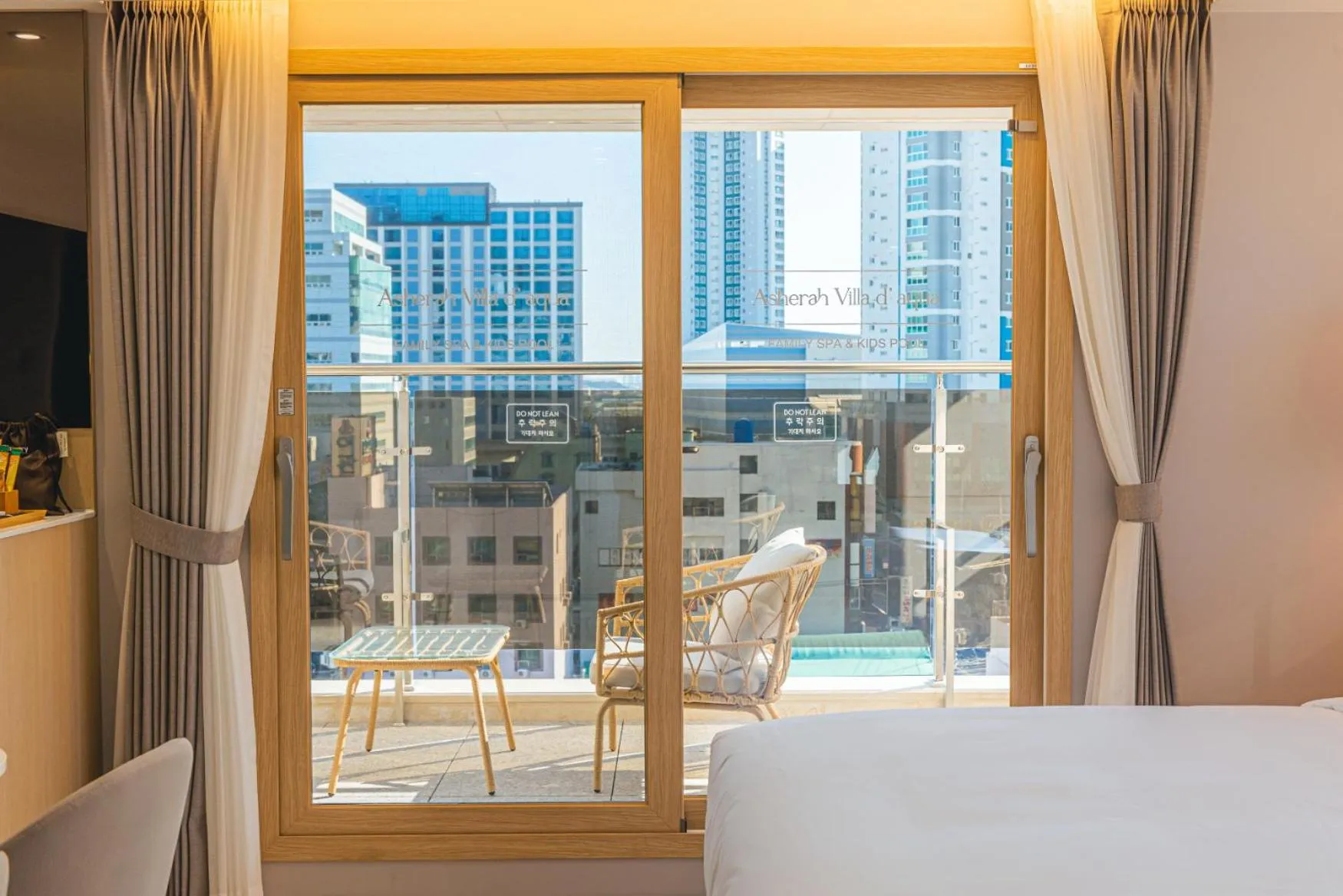 Bed in Asherah Villa d' aqua Hotel