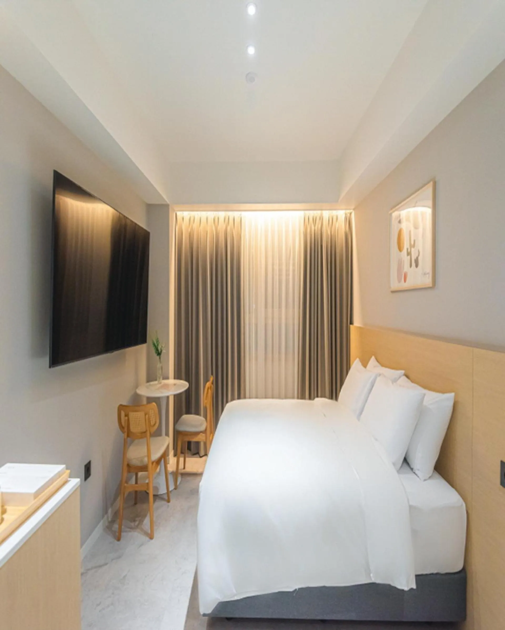 Bed in Asherah Villa d' aqua Hotel