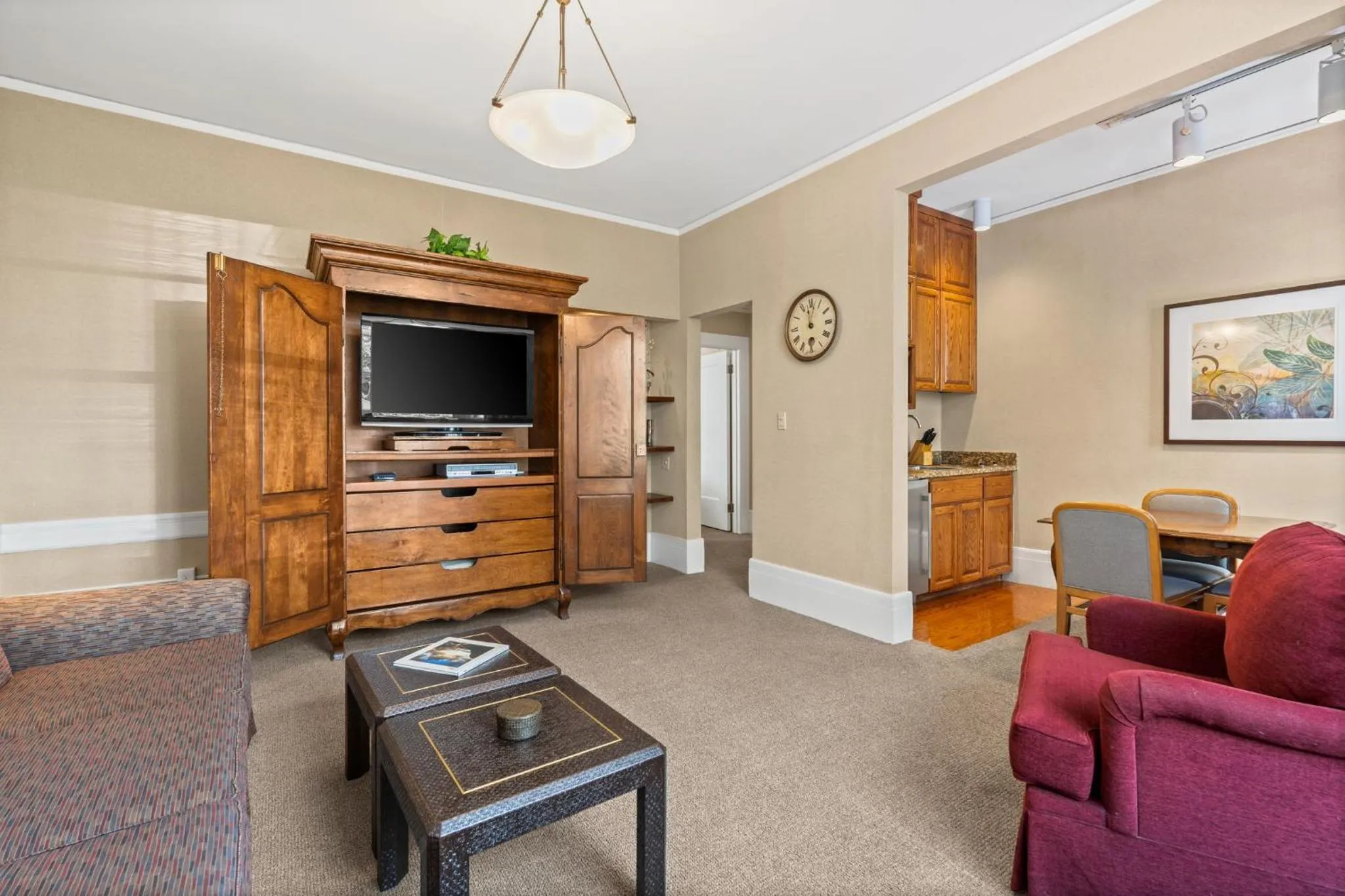 Kitchen or kitchenette in Powell Place