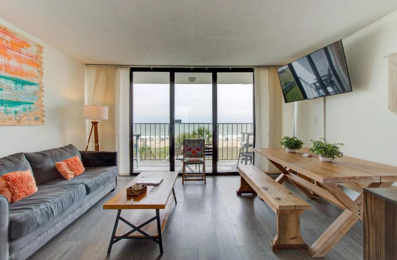 Living room in 0311 Seaside Retreat by Atlantic Towers