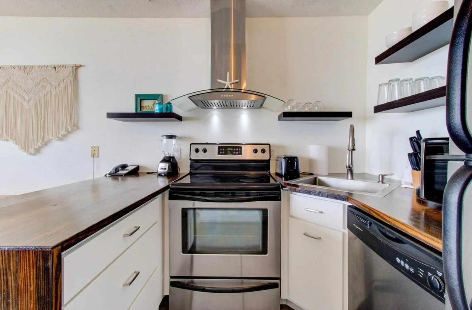 Kitchen or kitchenette in 0311 Seaside Retreat by Atlantic Towers