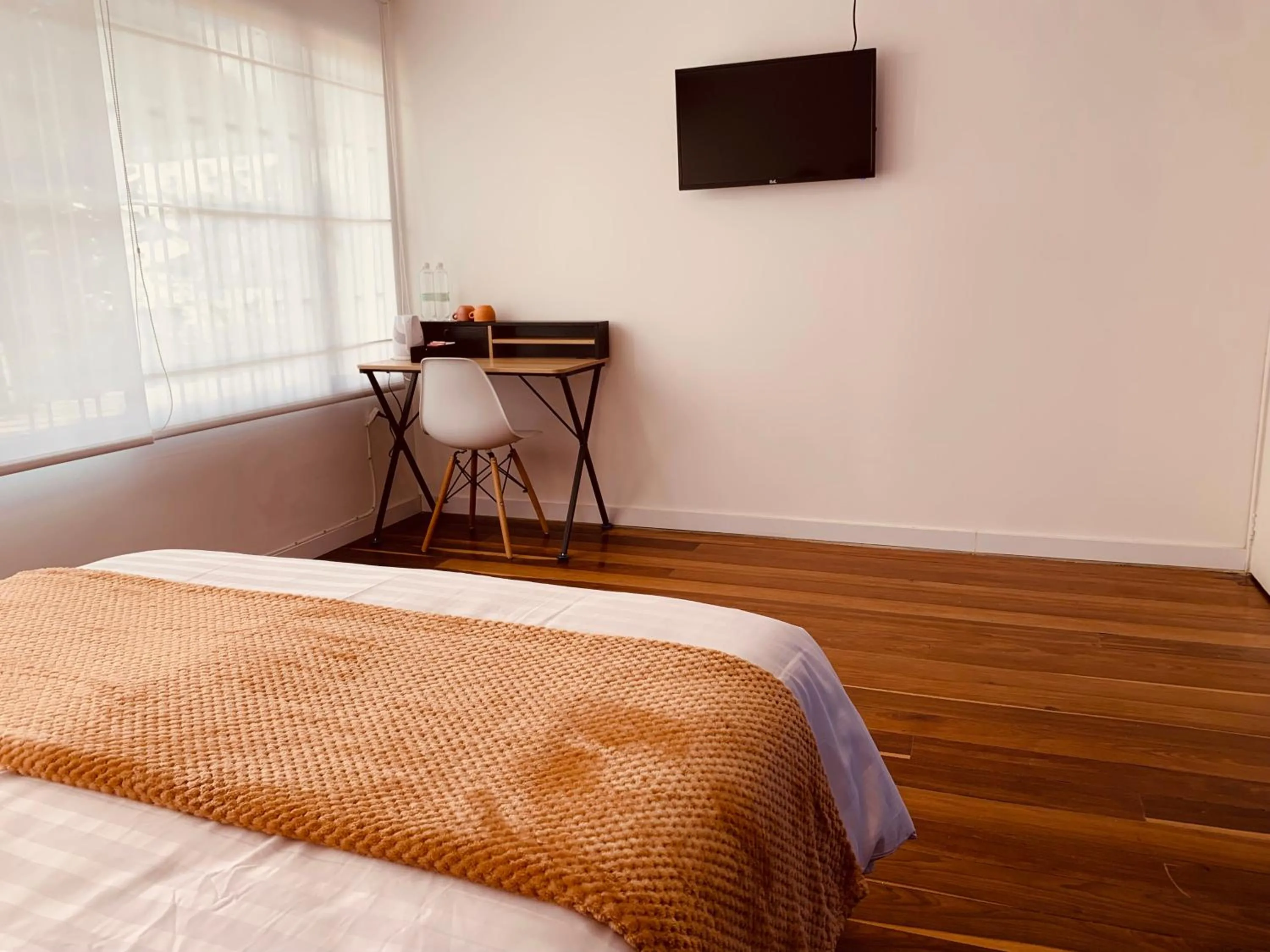 TV and multimedia, Bed in CASA CREAZZO 62 - Movistar Arena, Vive Claro