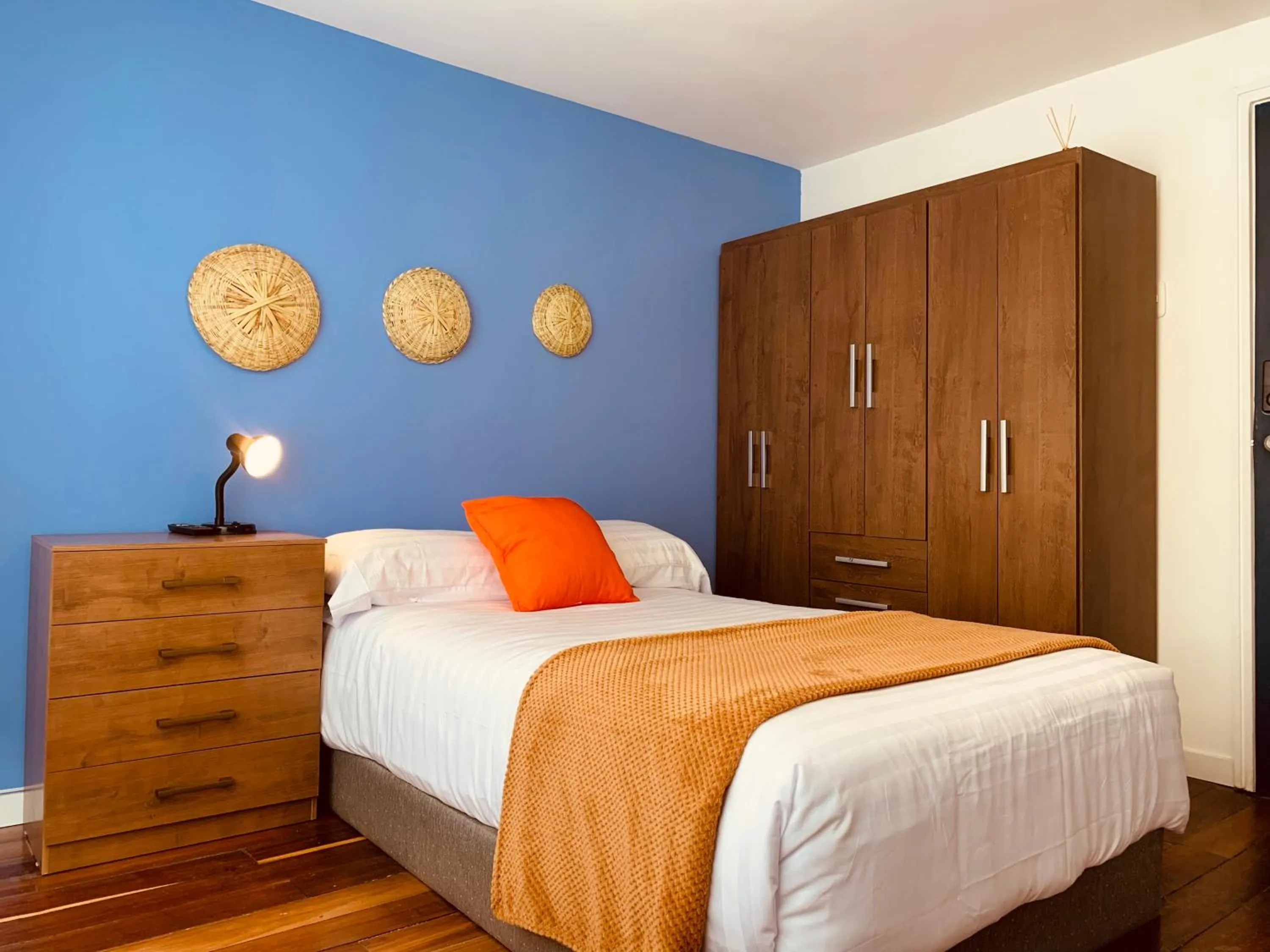 Photo of the whole room, Bed in CASA CREAZZO 62 - Movistar Arena, Vive Claro