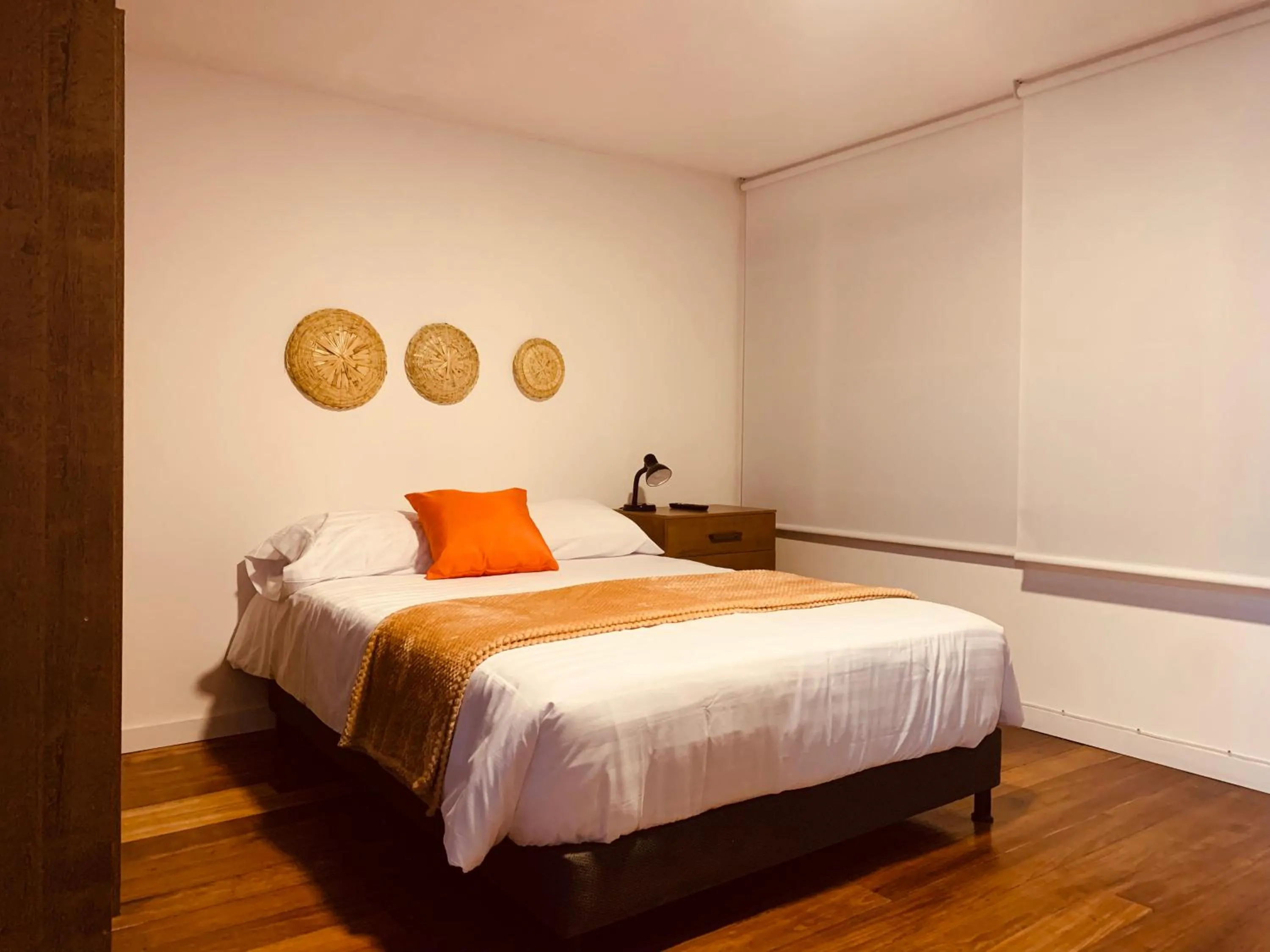 Photo of the whole room, Bed in CASA CREAZZO 62 - Movistar Arena, Vive Claro