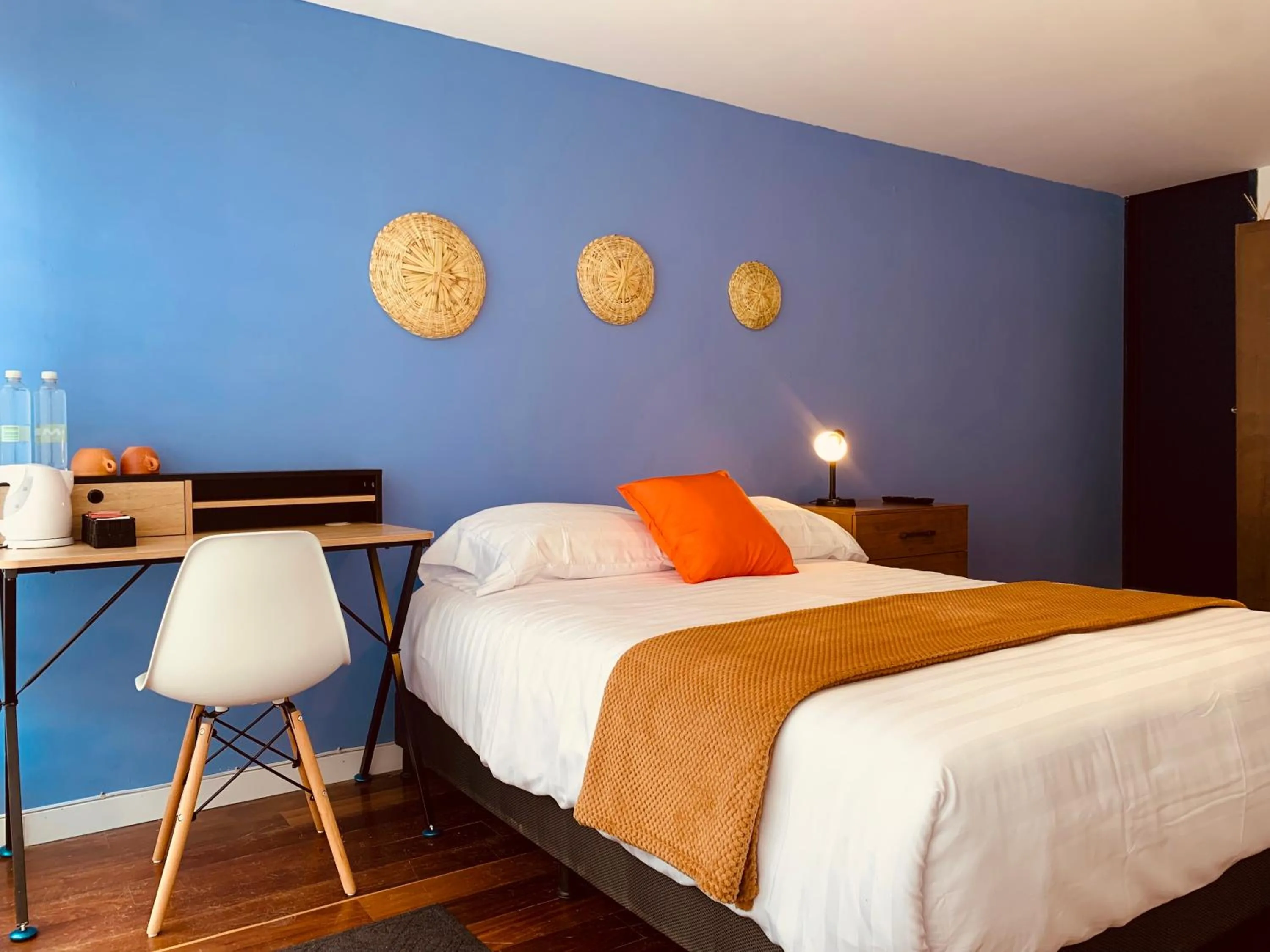 Photo of the whole room, Bed in CASA CREAZZO 62 - Movistar Arena, Vive Claro