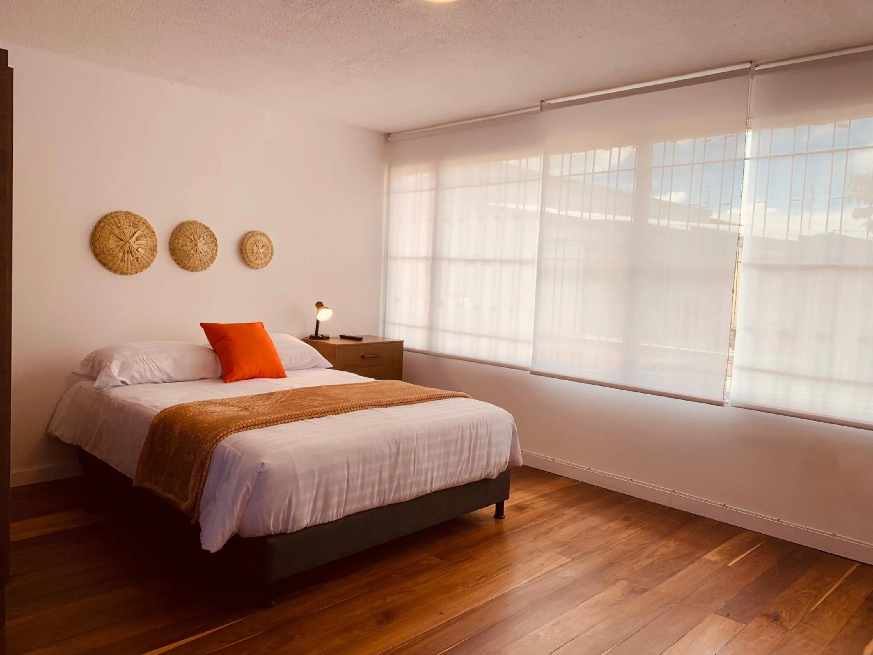 Photo of the whole room, Bed in CASA CREAZZO 62 - Movistar Arena, Vive Claro