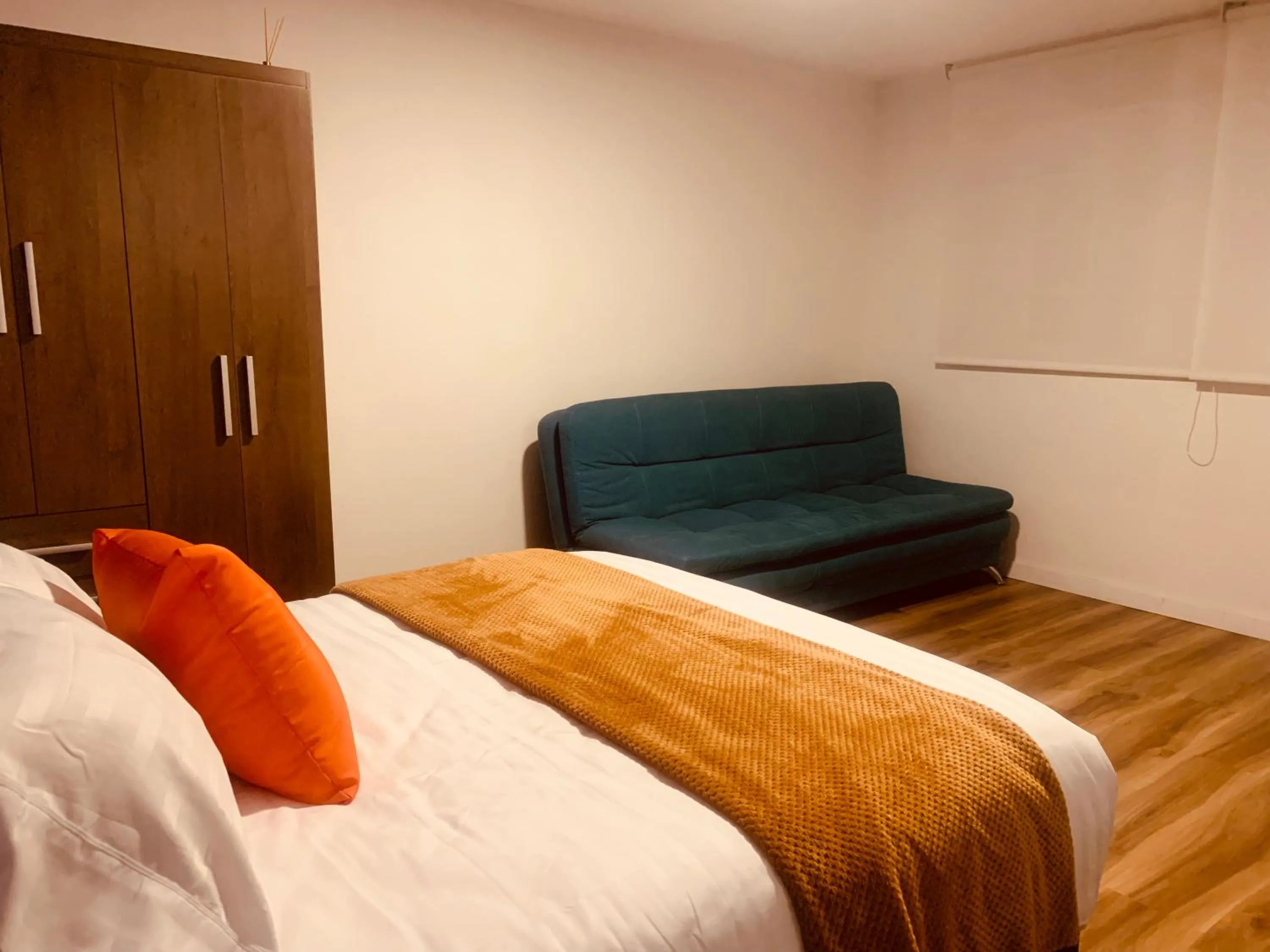 Photo of the whole room, Bed in CASA CREAZZO 62 - Movistar Arena, Vive Claro