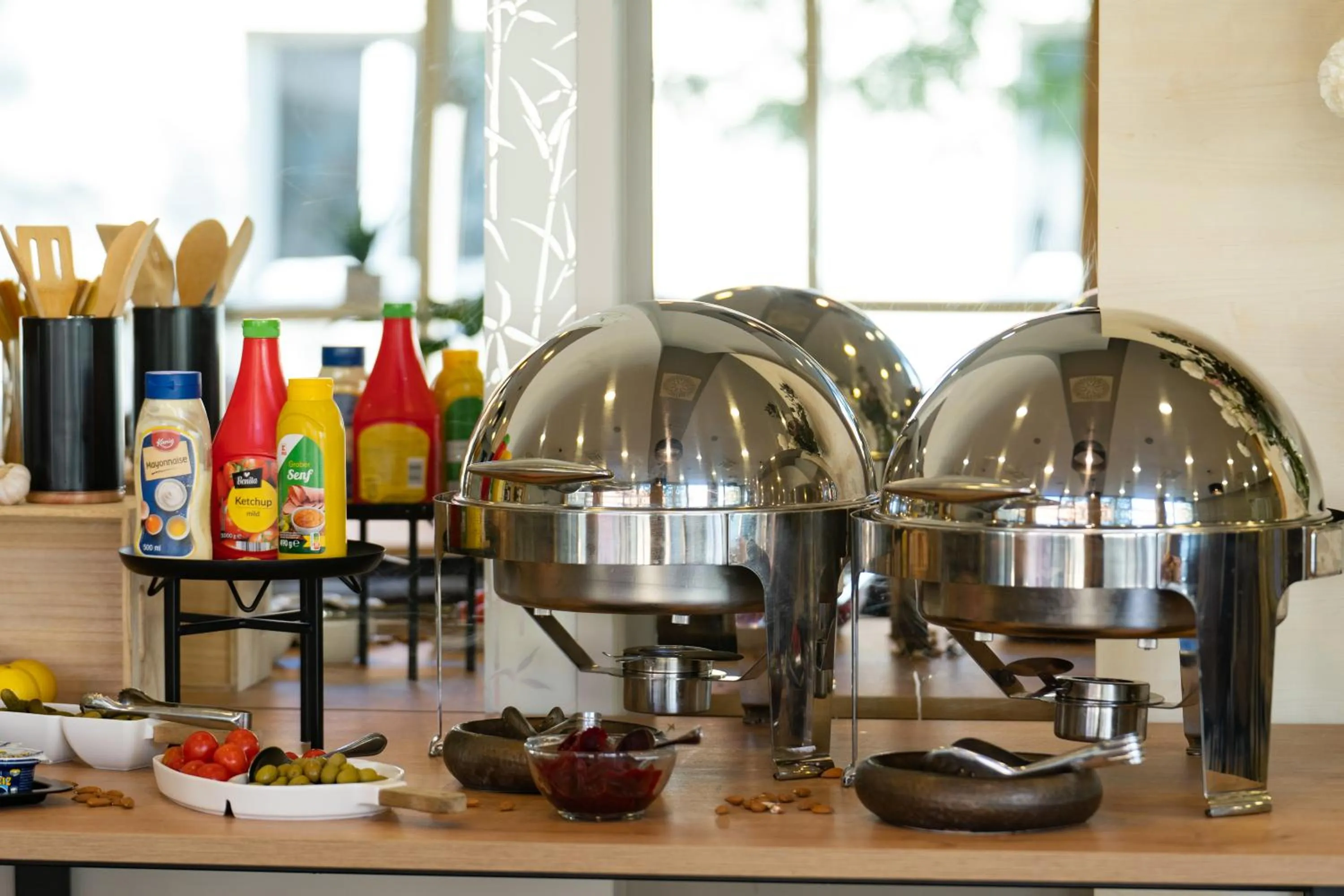 Breakfast in Artearia Hotel