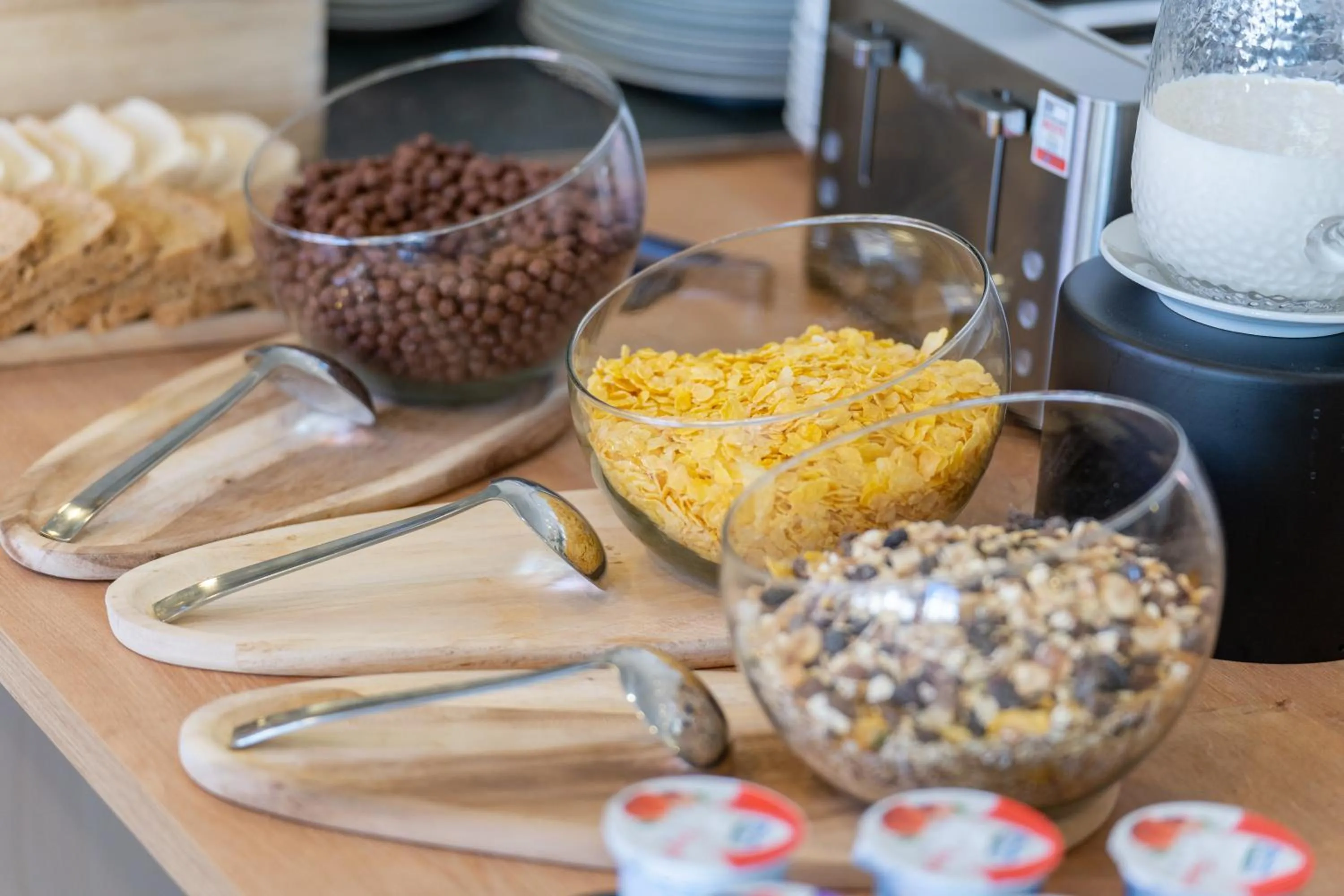 Breakfast in Artearia Hotel