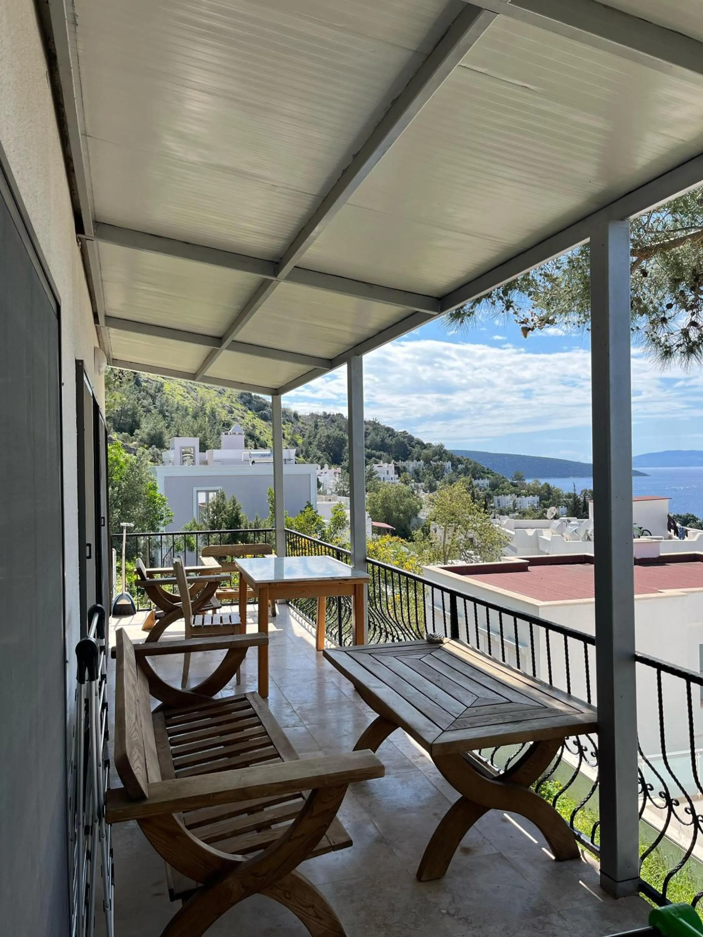 Sea view in Ilya Apart 1