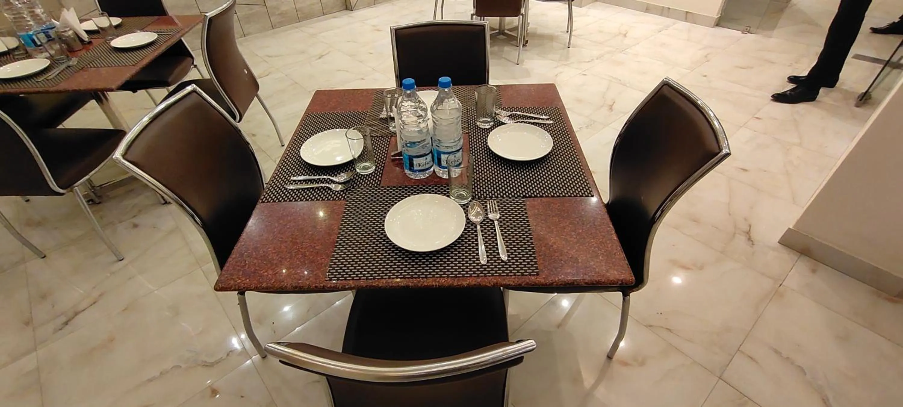 Restaurant/places to eat in Asian Suites Cyber Park Gurgaon