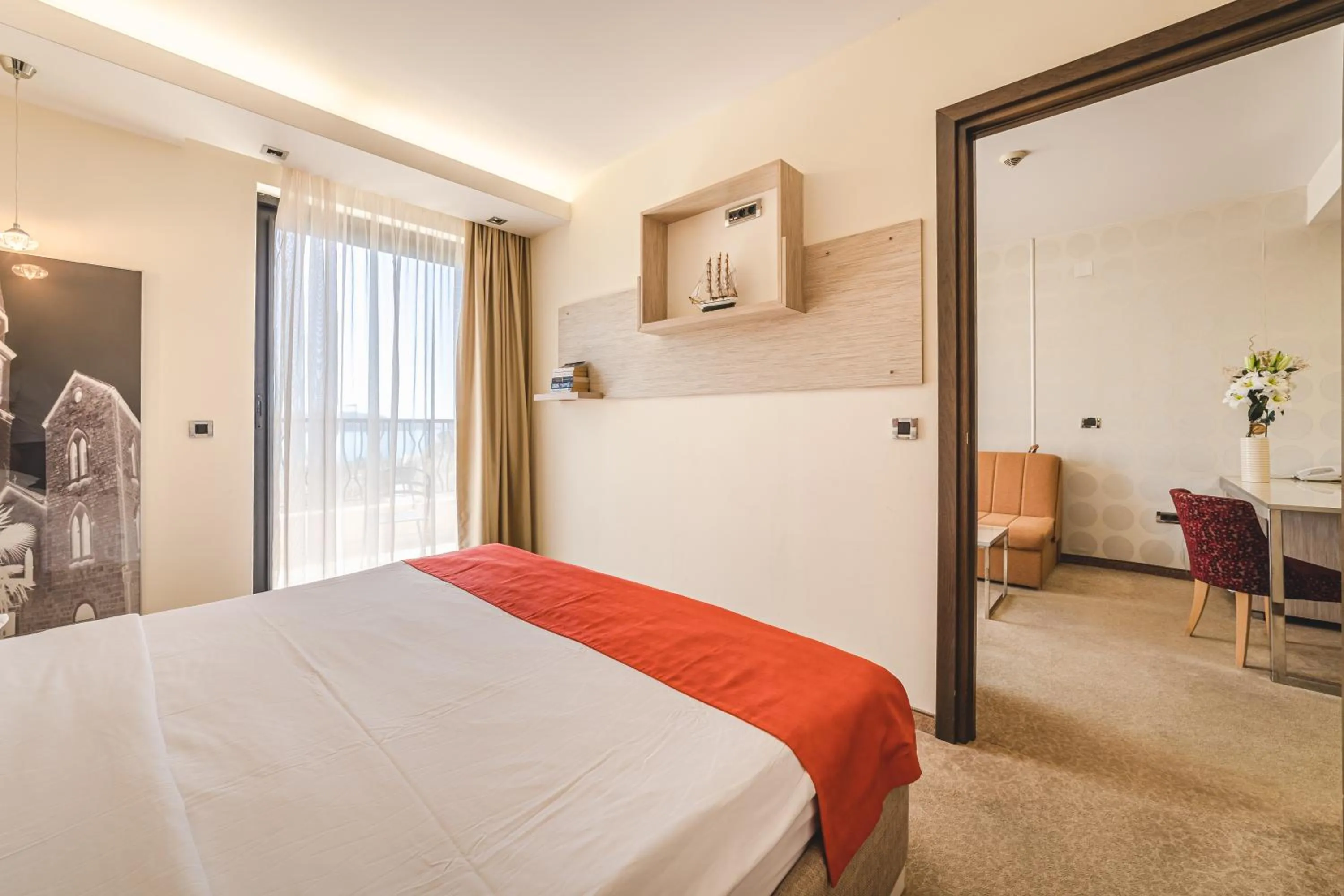 Bedroom, Bed in Hotel & Apartments HEC Residence