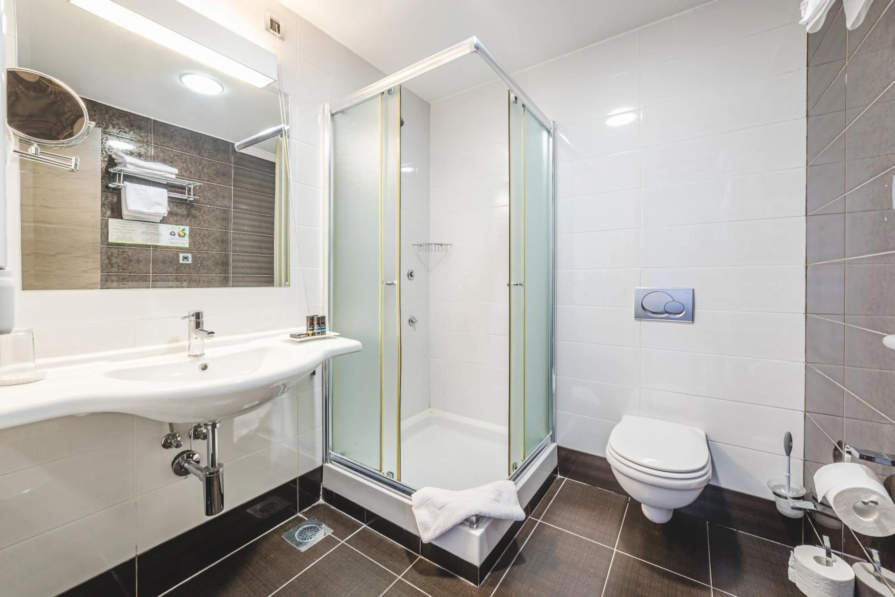 Shower in Hotel & Apartments HEC Residence