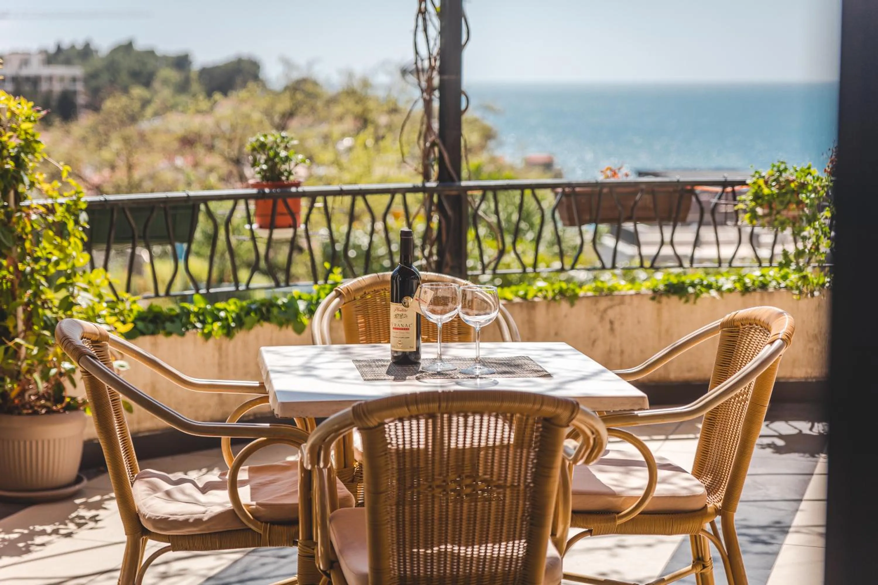 Drinks in Hotel & Apartments HEC Residence