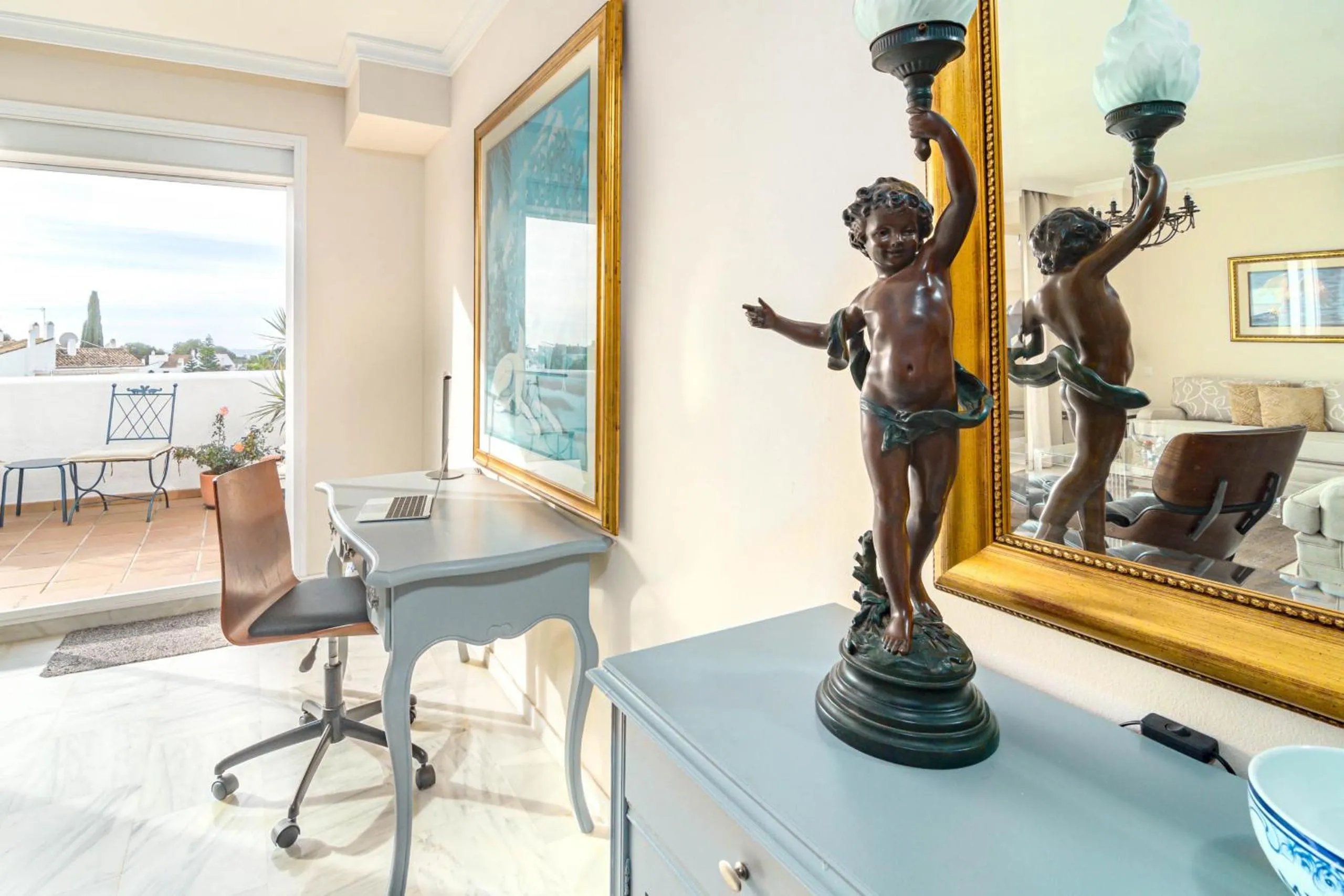 Communal lounge/ TV room in Andalusian Elegance apartment in El Paraiso with 360 views over Sea and Mountains