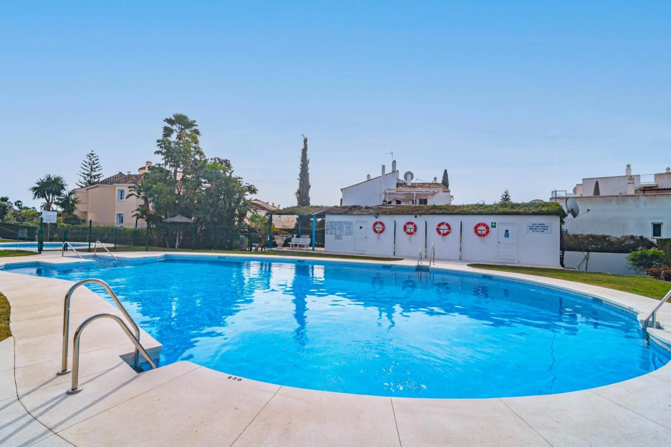 Swimming pool in Andalusian Elegance apartment in El Paraiso with 360 views over Sea and Mountains