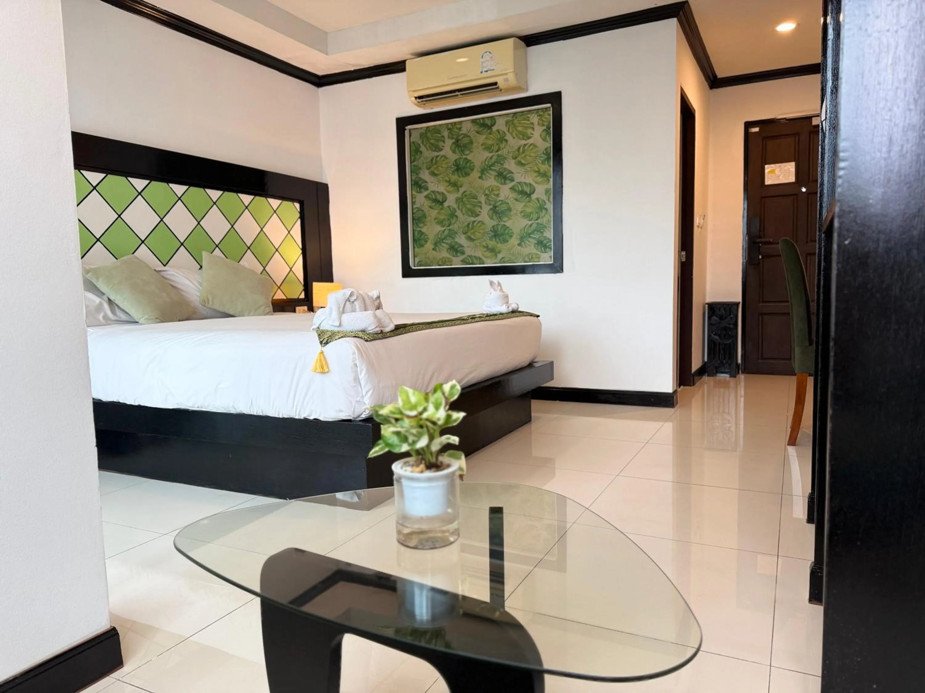 air conditioner, Bed in COZY Residence Patong