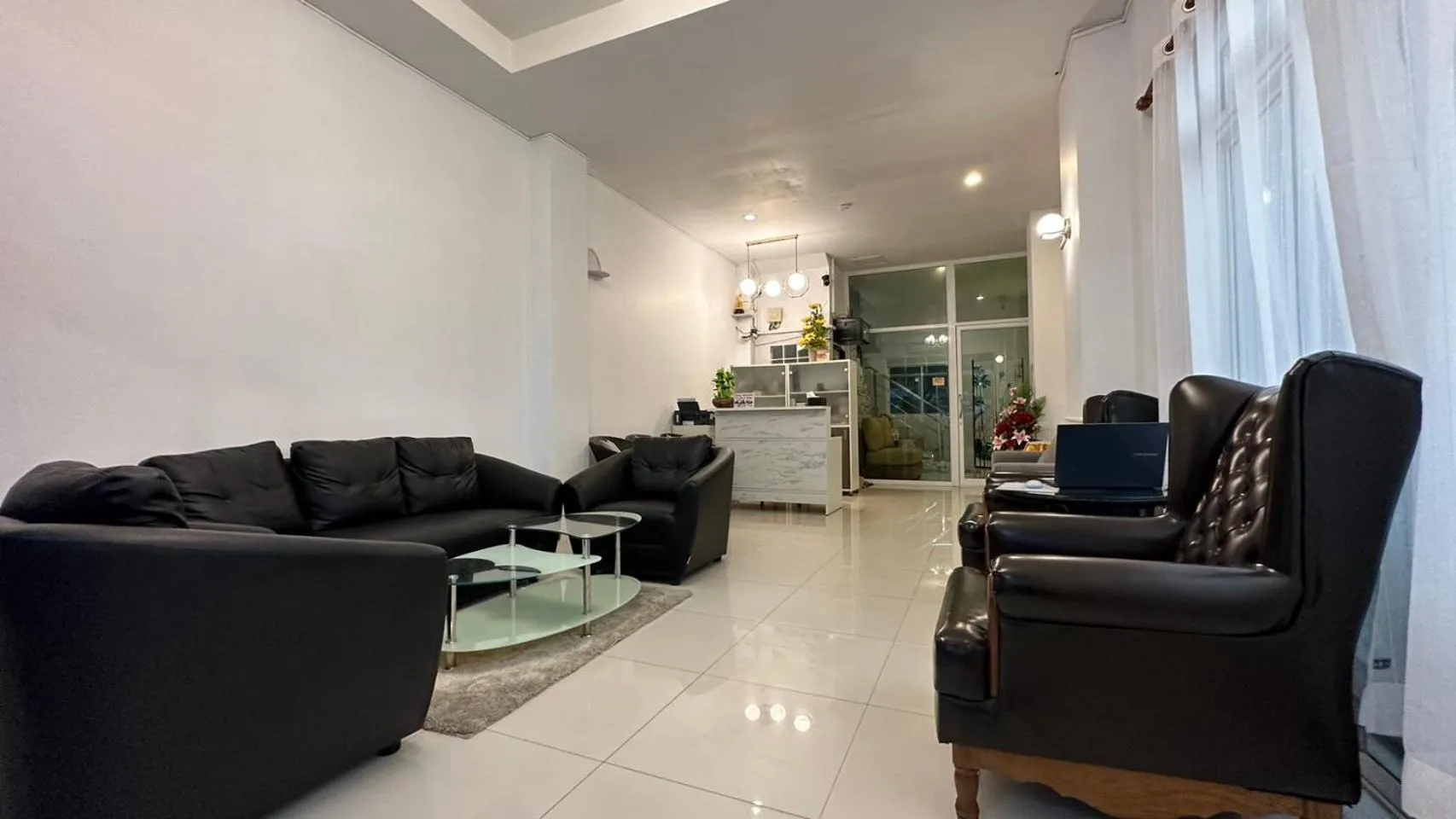 Lobby or reception in COZY Residence Patong