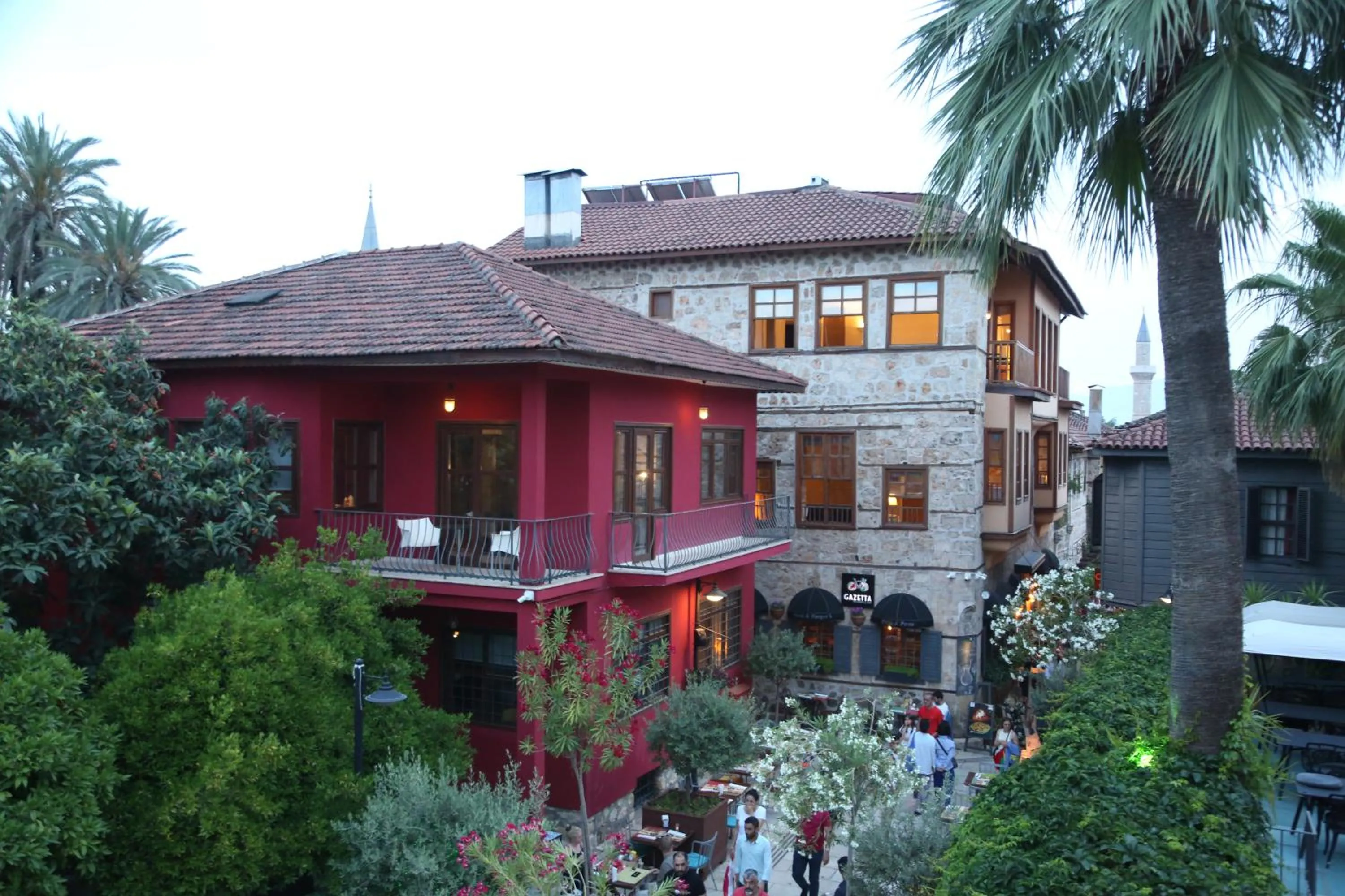 Property building in Alp Pasa Gazetta - Special Class