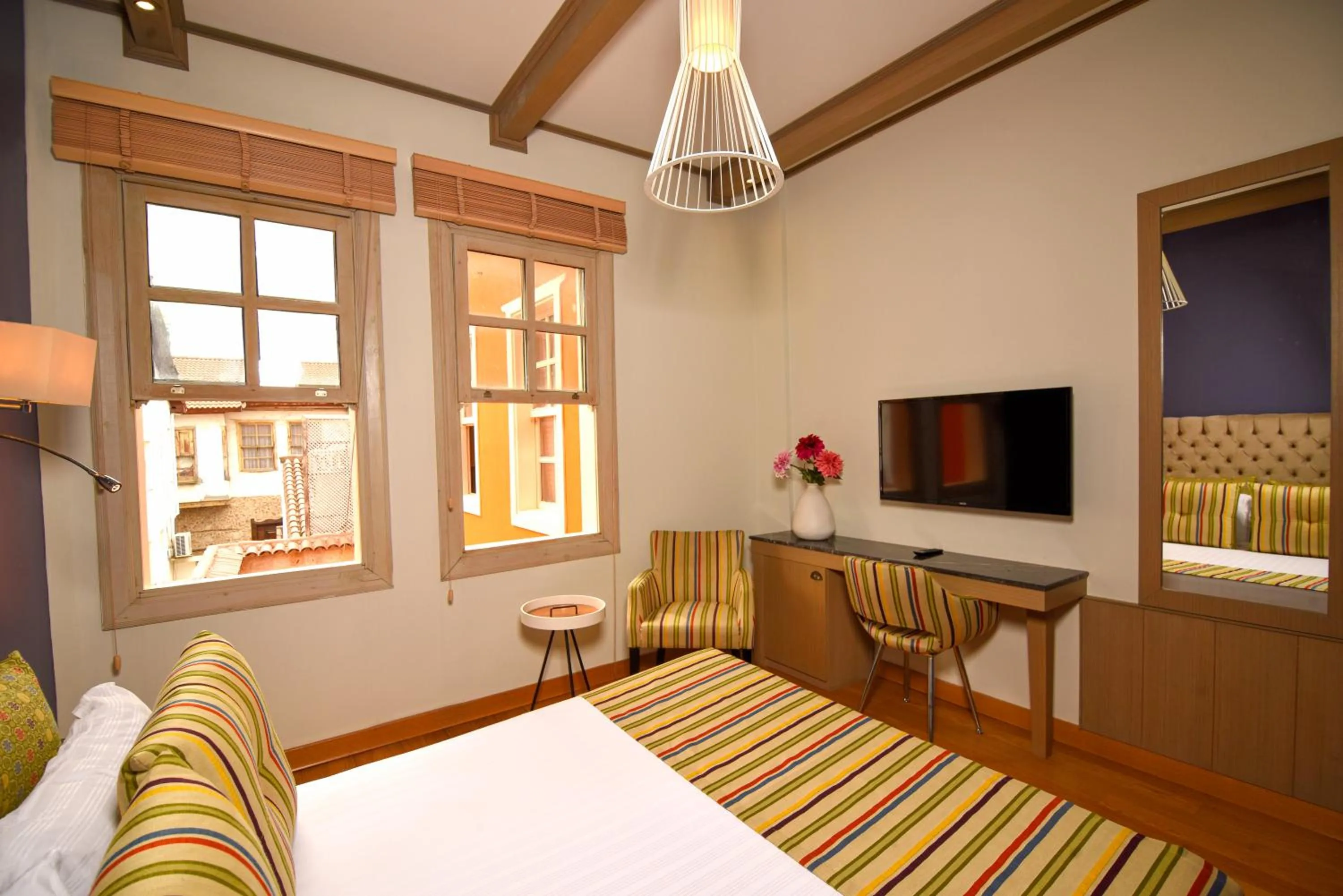 Communal lounge/ TV room, Bed in Alp Pasa Gazetta - Special Class
