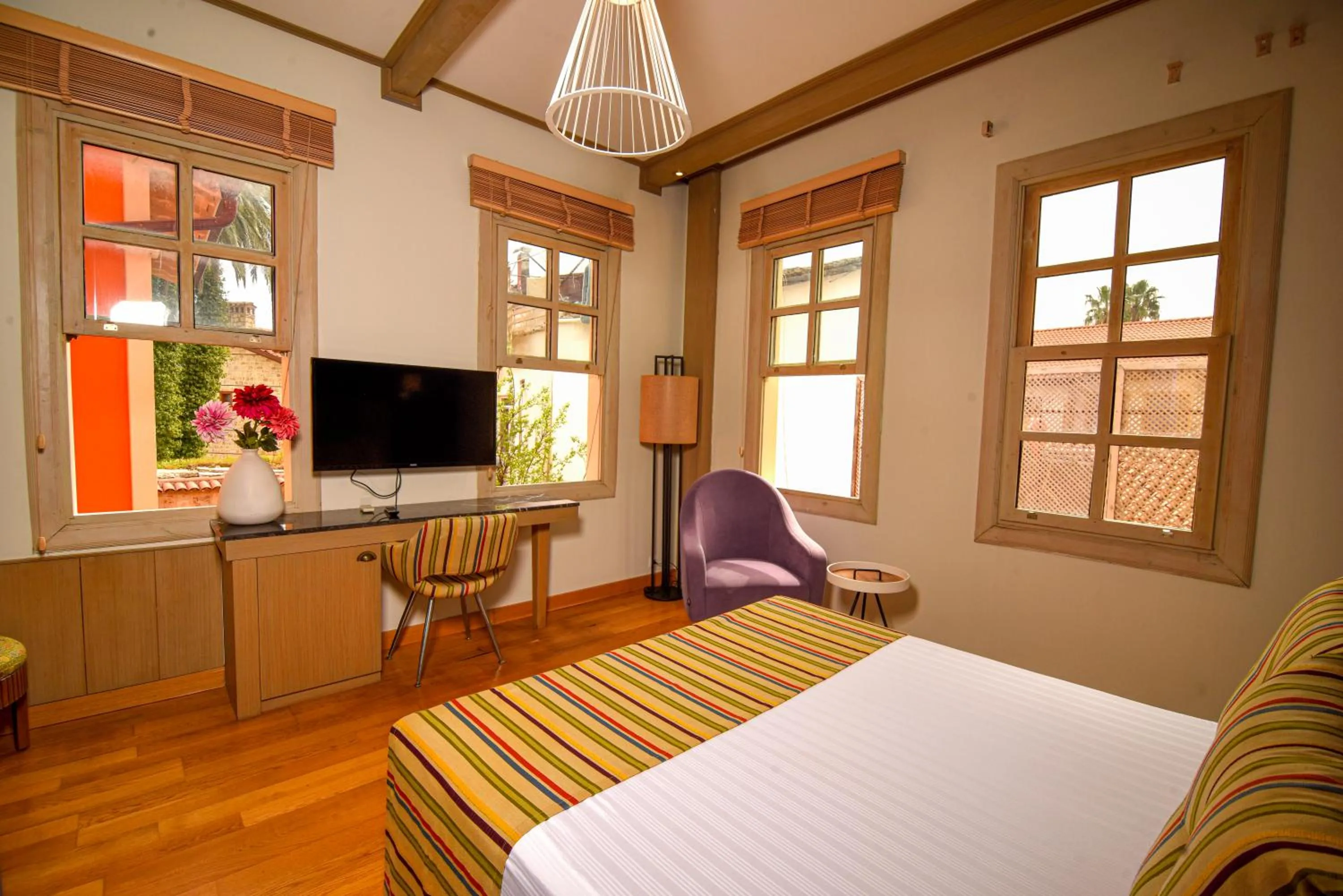 Communal lounge/ TV room, Bed in Alp Pasa Gazetta - Special Class