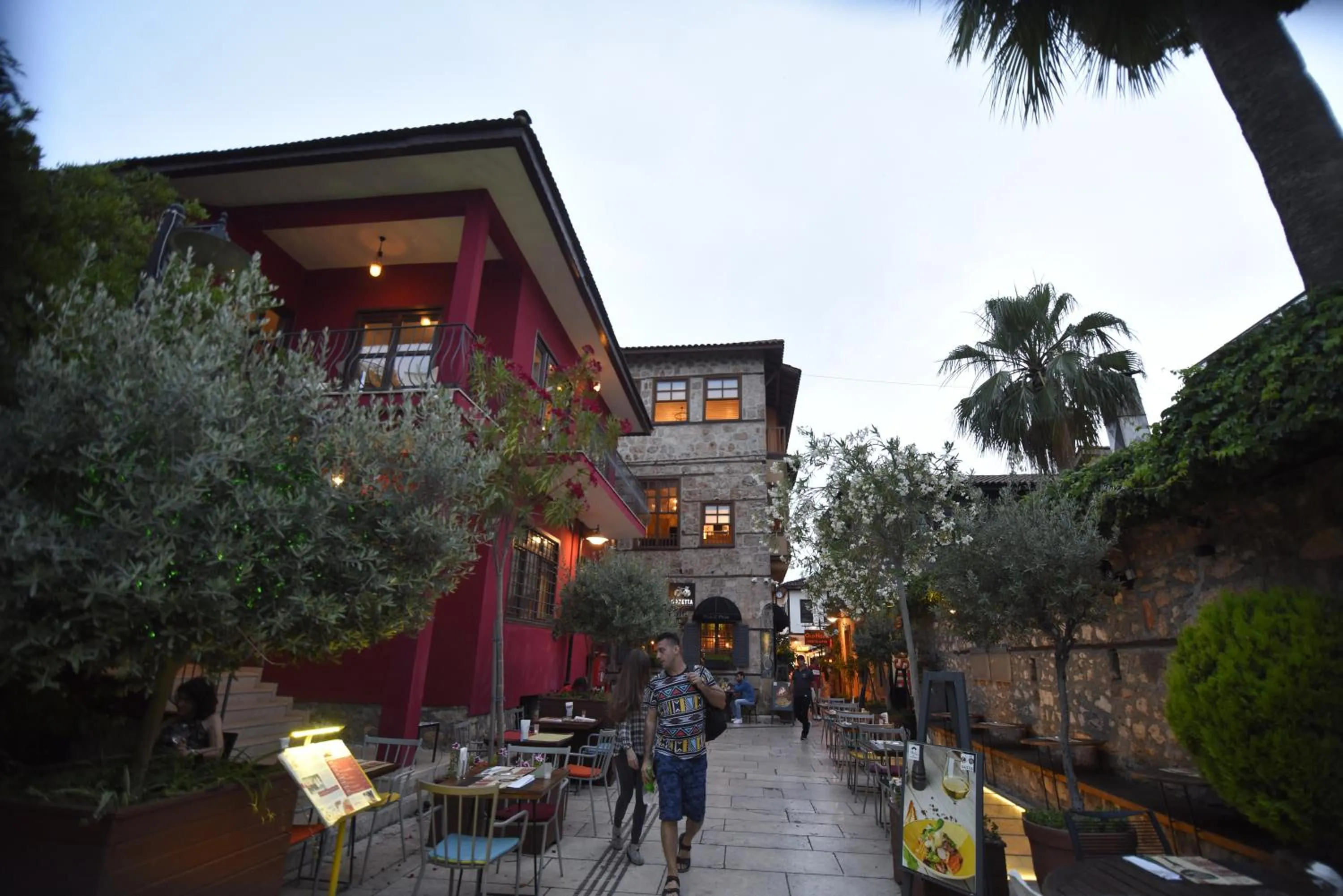 Property building in Alp Pasa Gazetta - Special Class
