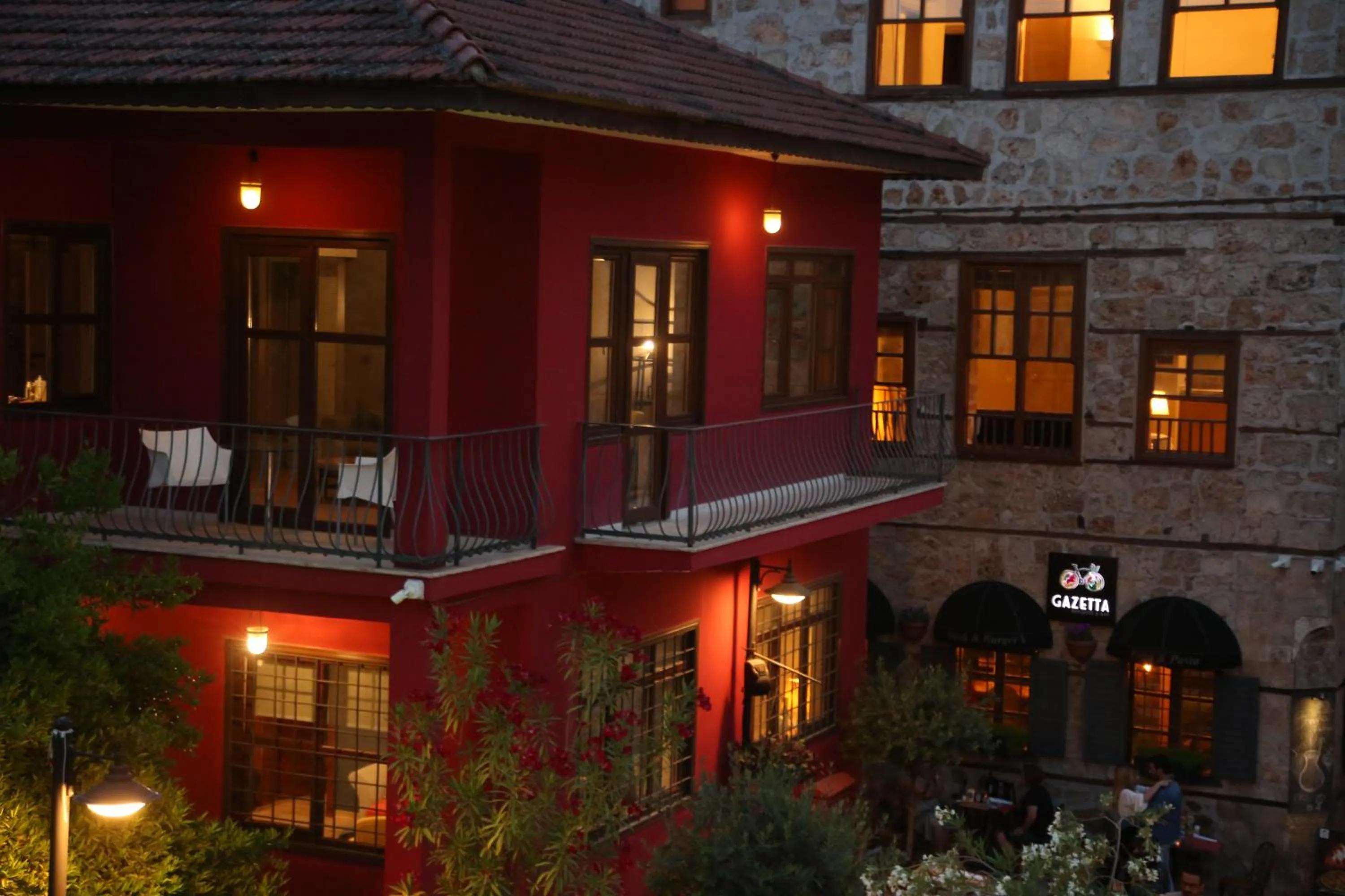 Property building in Alp Pasa Gazetta - Special Class