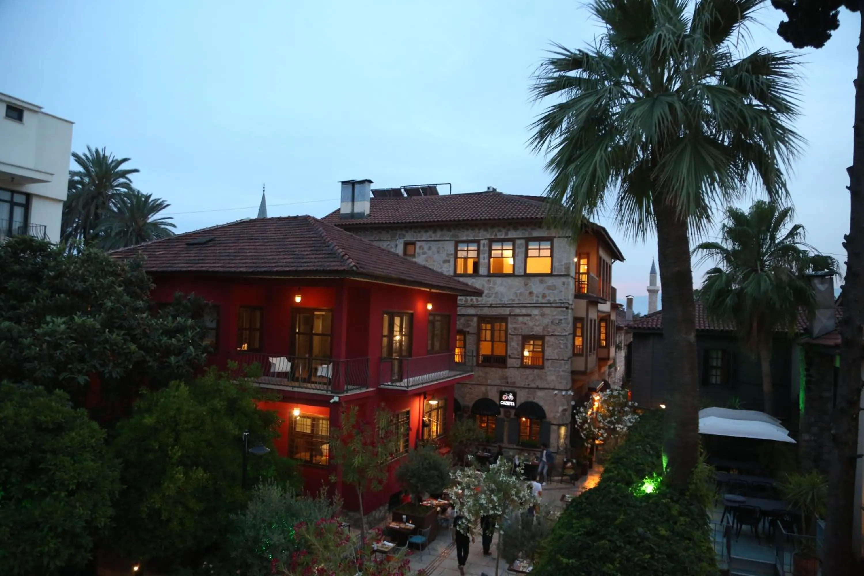 Property building in Alp Pasa Gazetta - Special Class