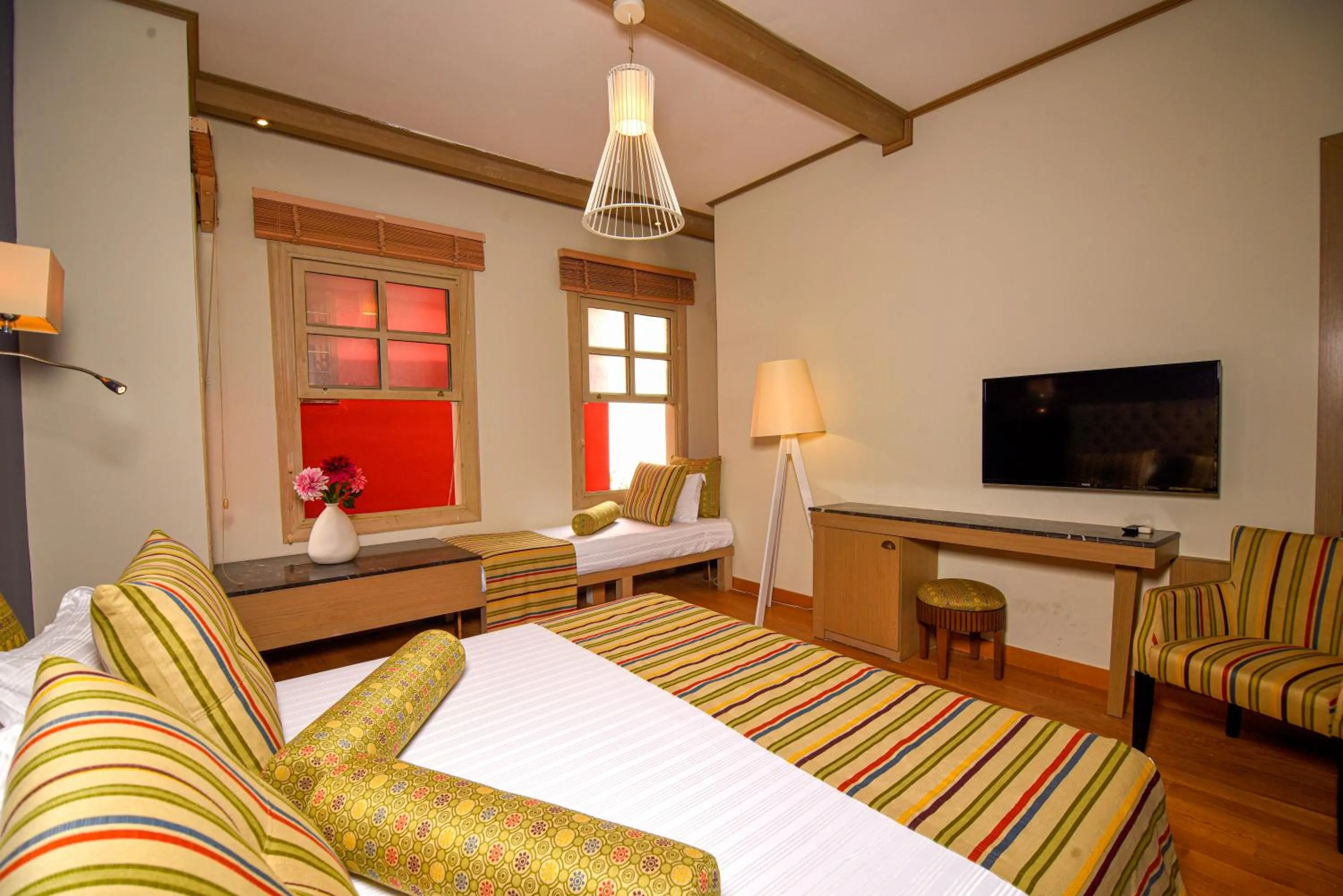 Communal lounge/ TV room, Bed in Alp Pasa Gazetta - Special Class