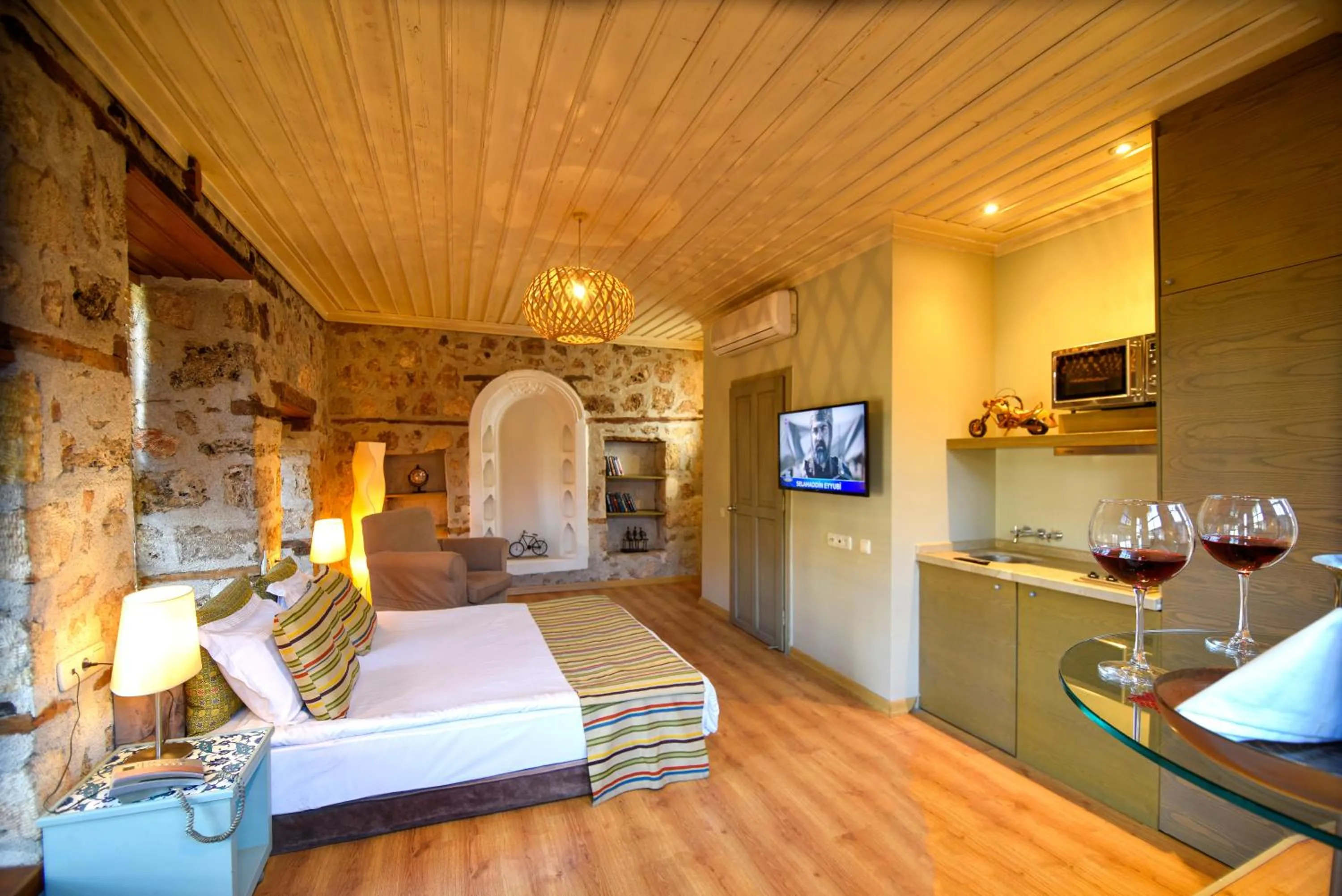 Communal lounge/ TV room, Bed in Alp Pasa Gazetta - Special Class