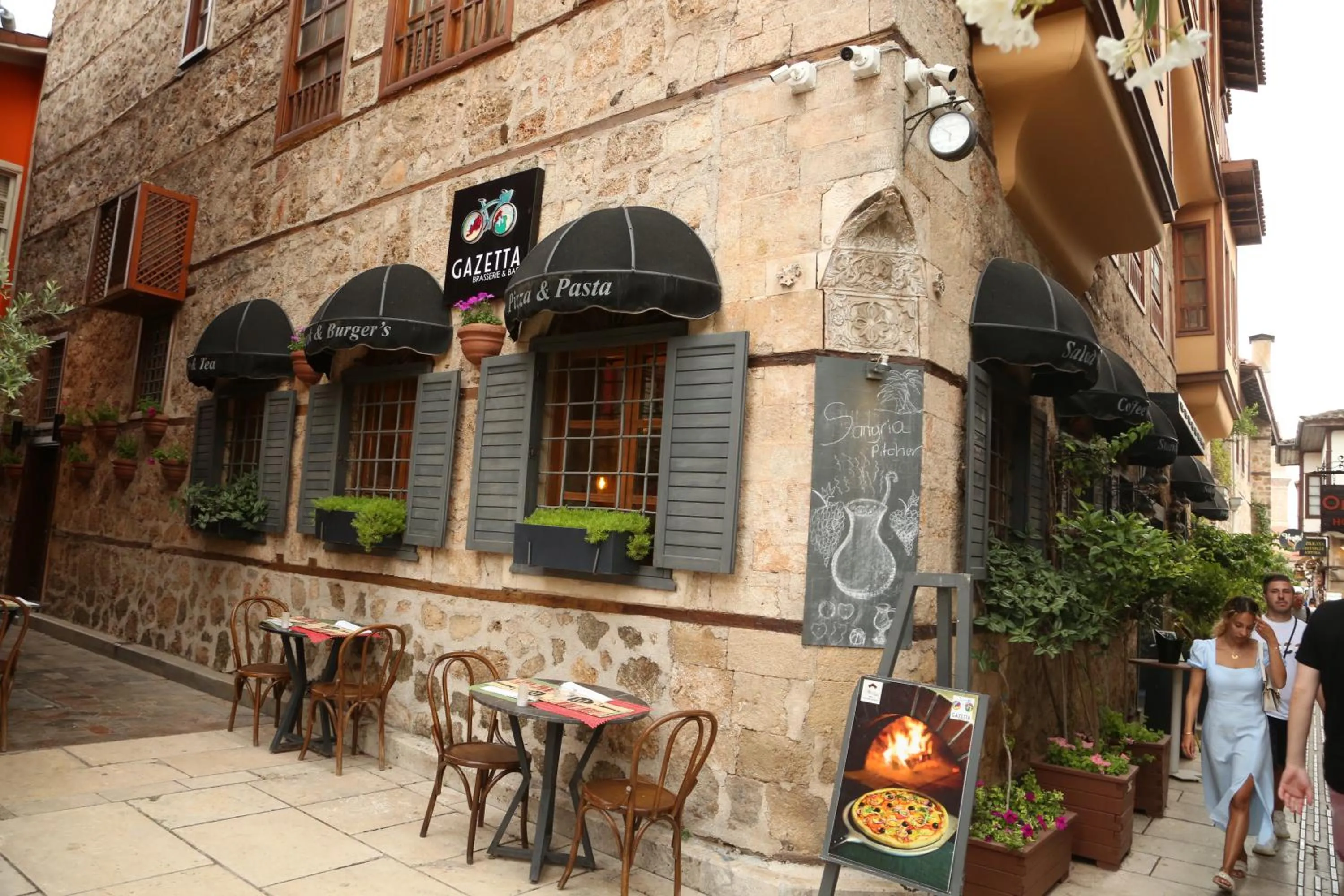 Property building in Alp Pasa Gazetta - Special Class