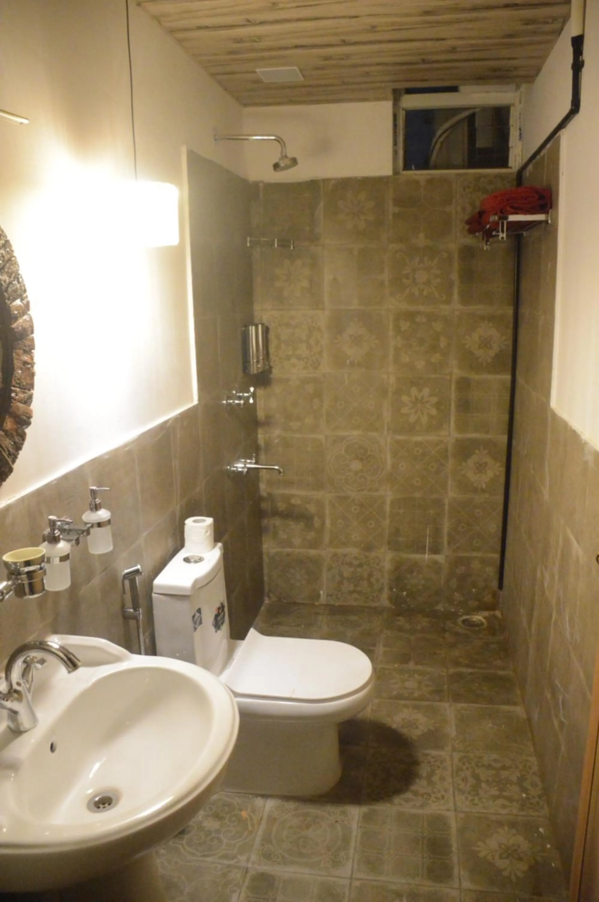 Bathroom in Mystic Kailasha Kedarnath - Tungnath Valley