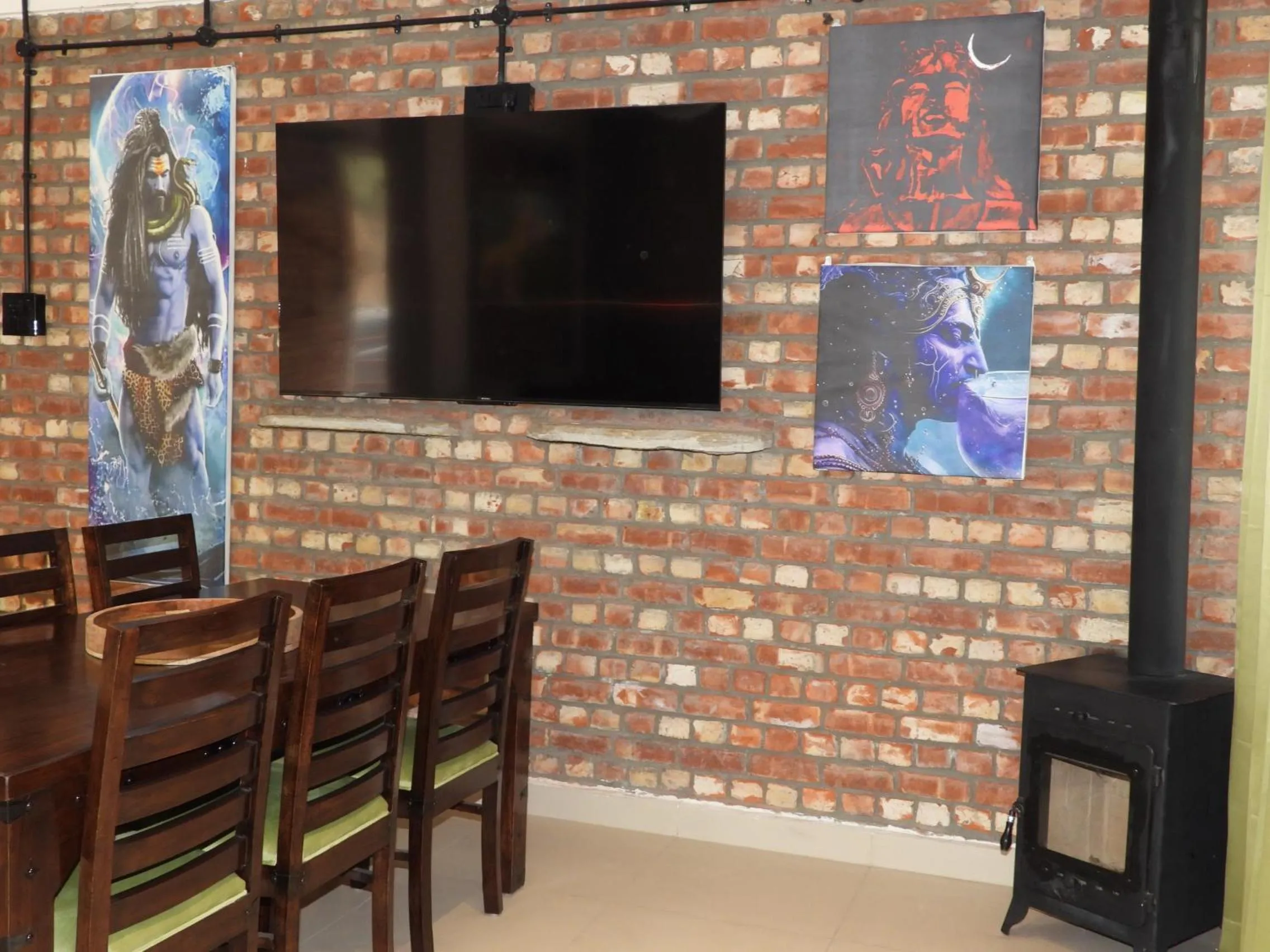 Seating area in Mystic Kailasha Kedarnath - Tungnath Valley