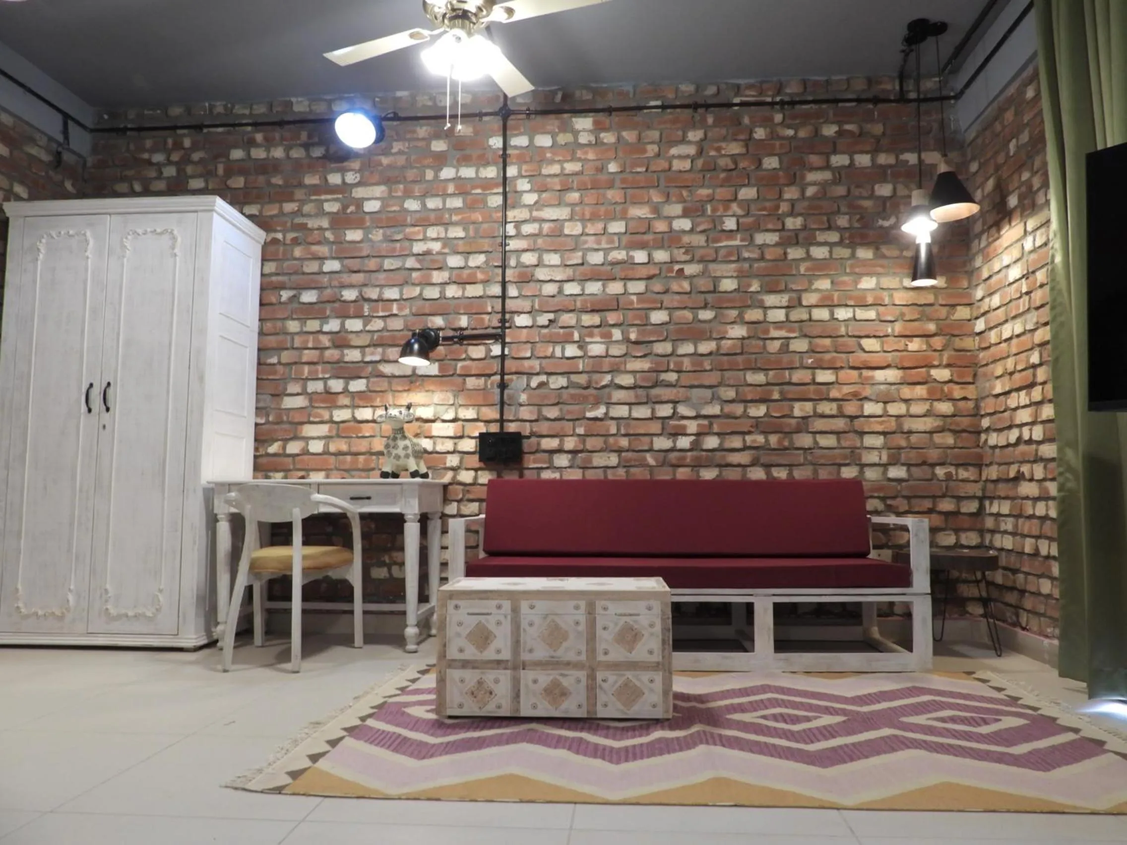 Seating area in Mystic Kailasha Kedarnath - Tungnath Valley