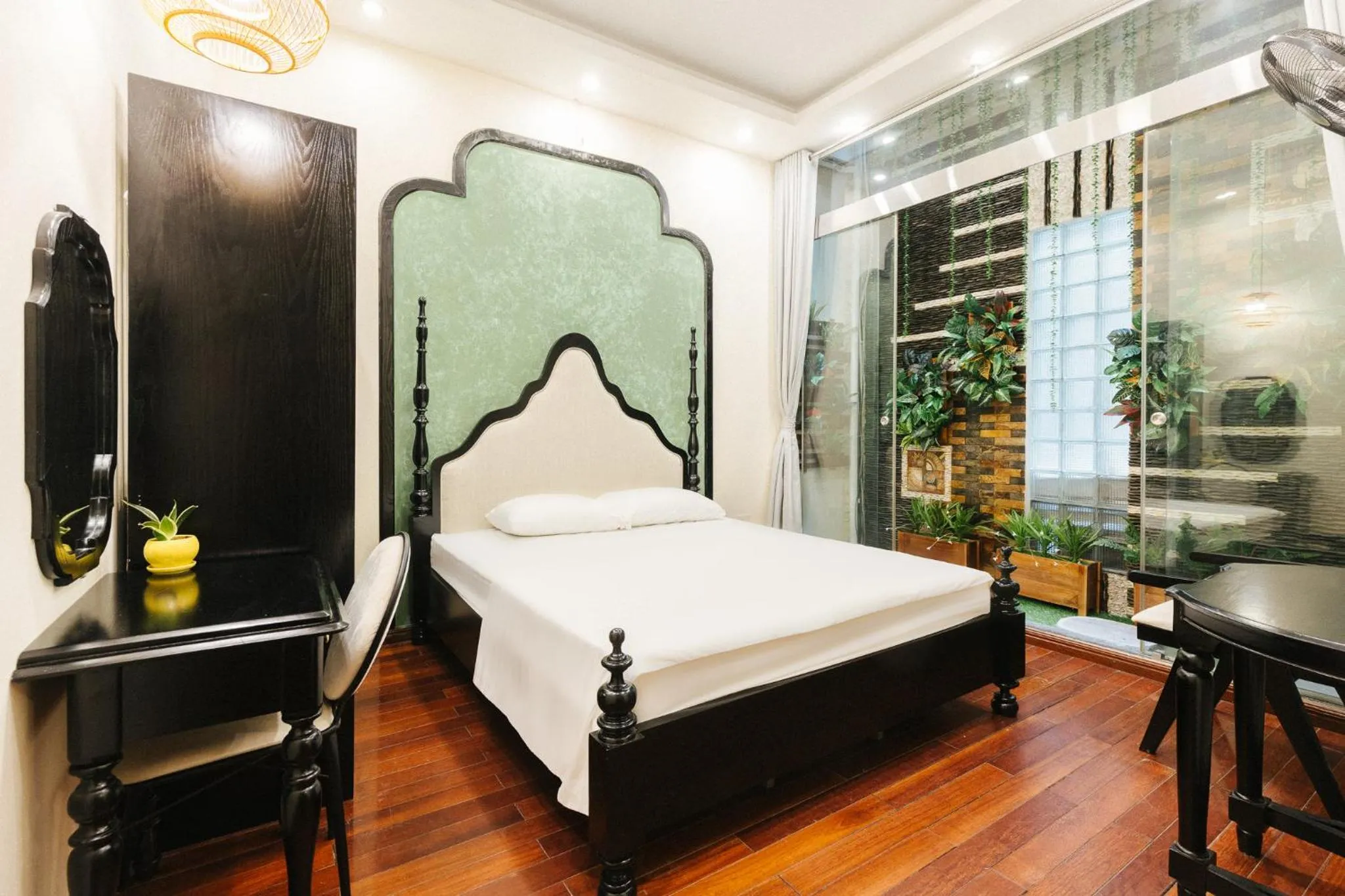 Photo of the whole room, Bed in Sun Clover Boutique Hotel