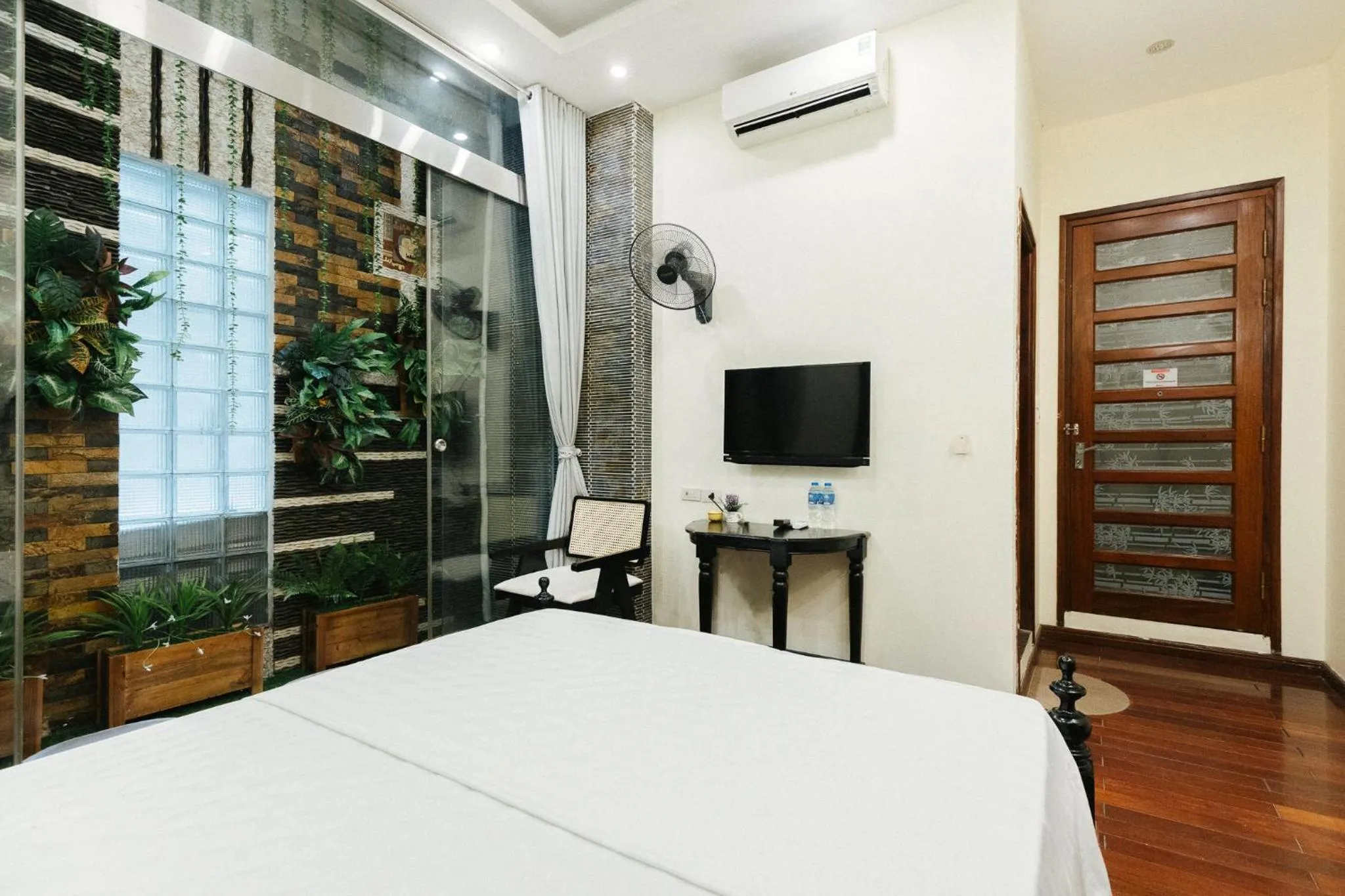 Bedroom, Bed in Sun Clover Boutique Hotel