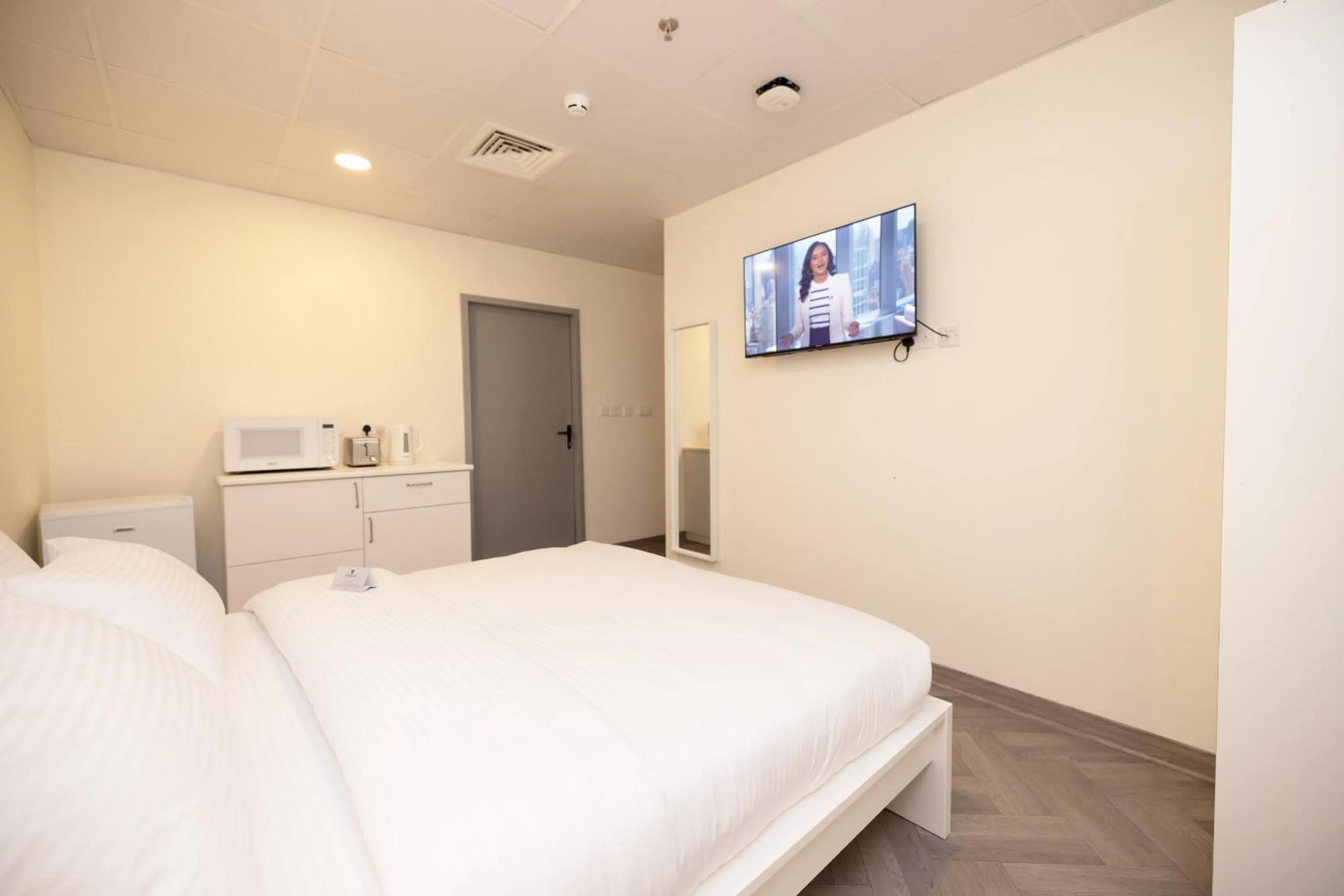 Photo of the whole room, Bed in Riggae Tower Hotel