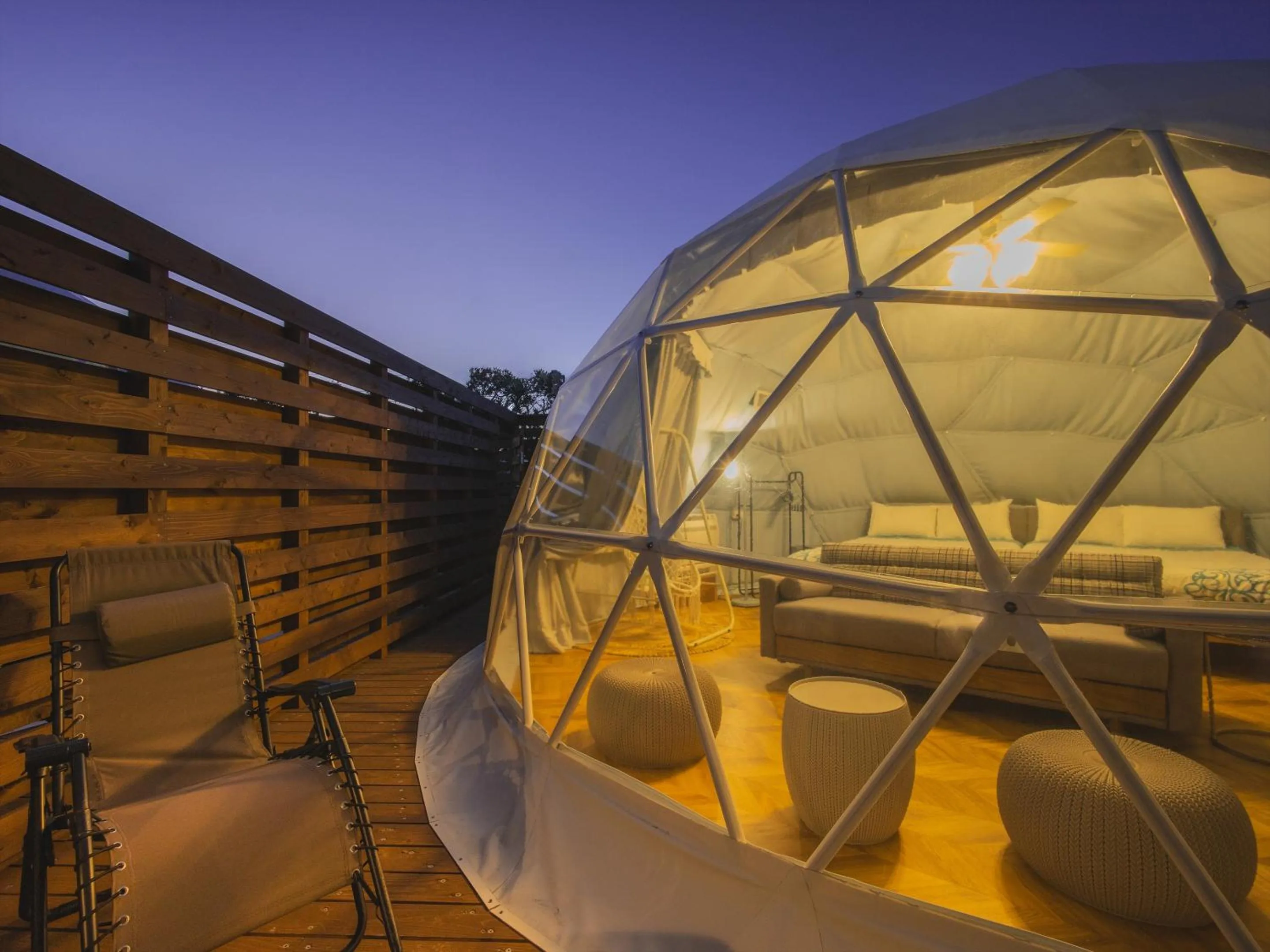 Night in Seage Torami Coastside